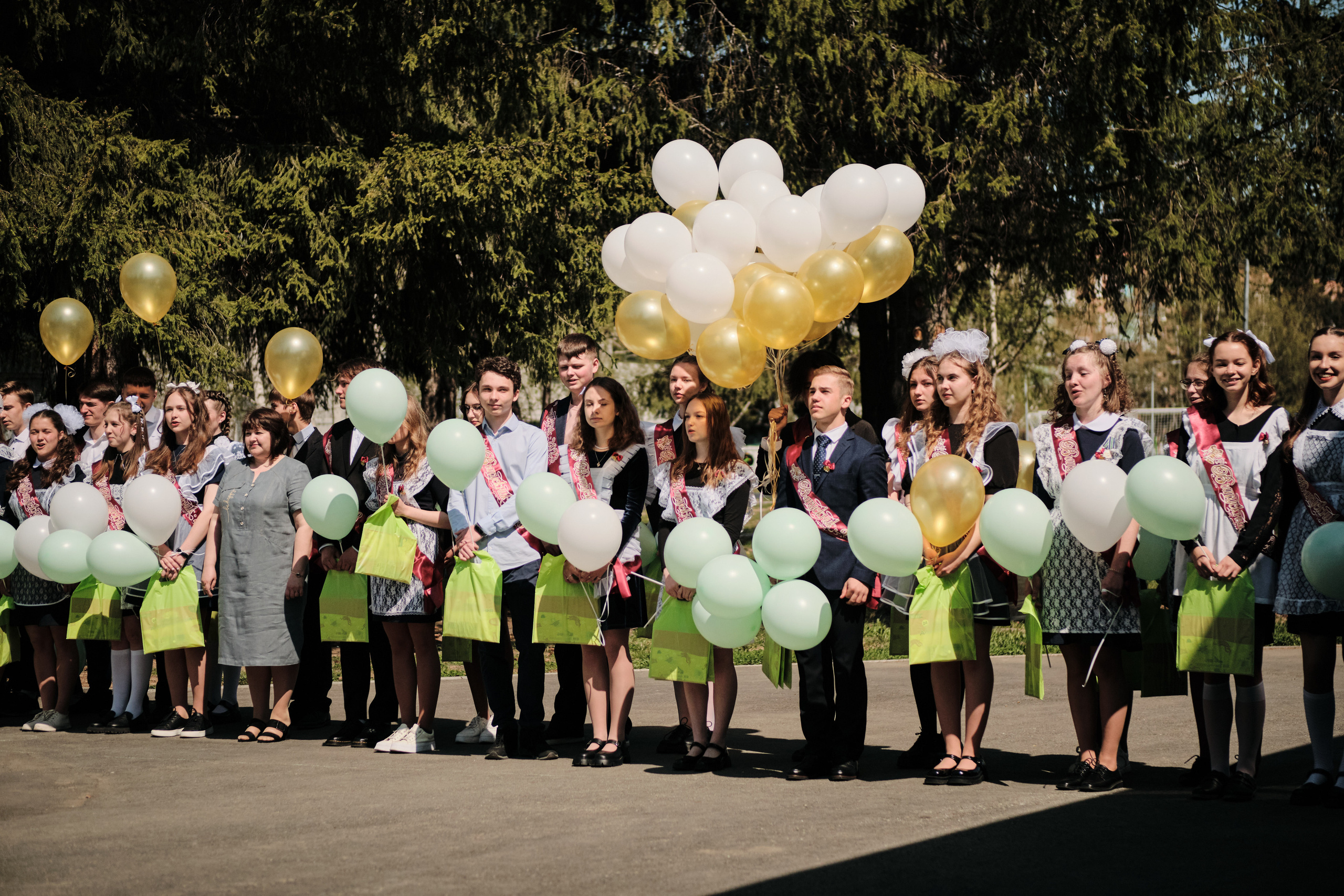 Последний звонок Таштагол 2023. Свадебный и семейный фотограф в Новокузнецке Иван Иванов