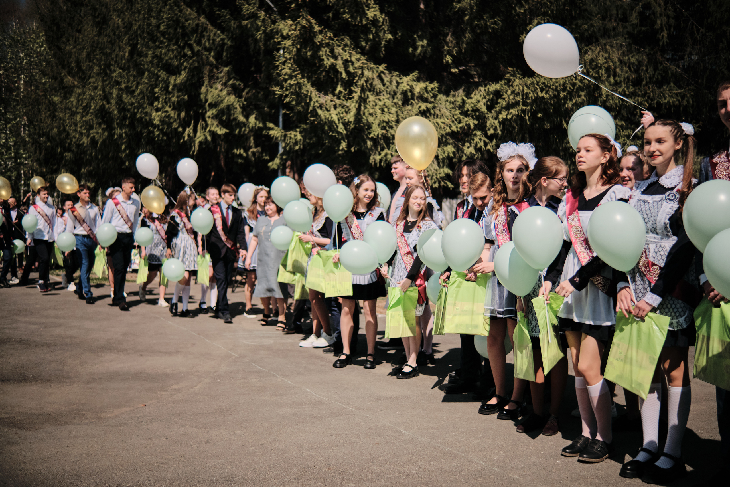 Последний звонок Таштагол 2023. Свадебный и семейный фотограф в Новокузнецке Иван Иванов