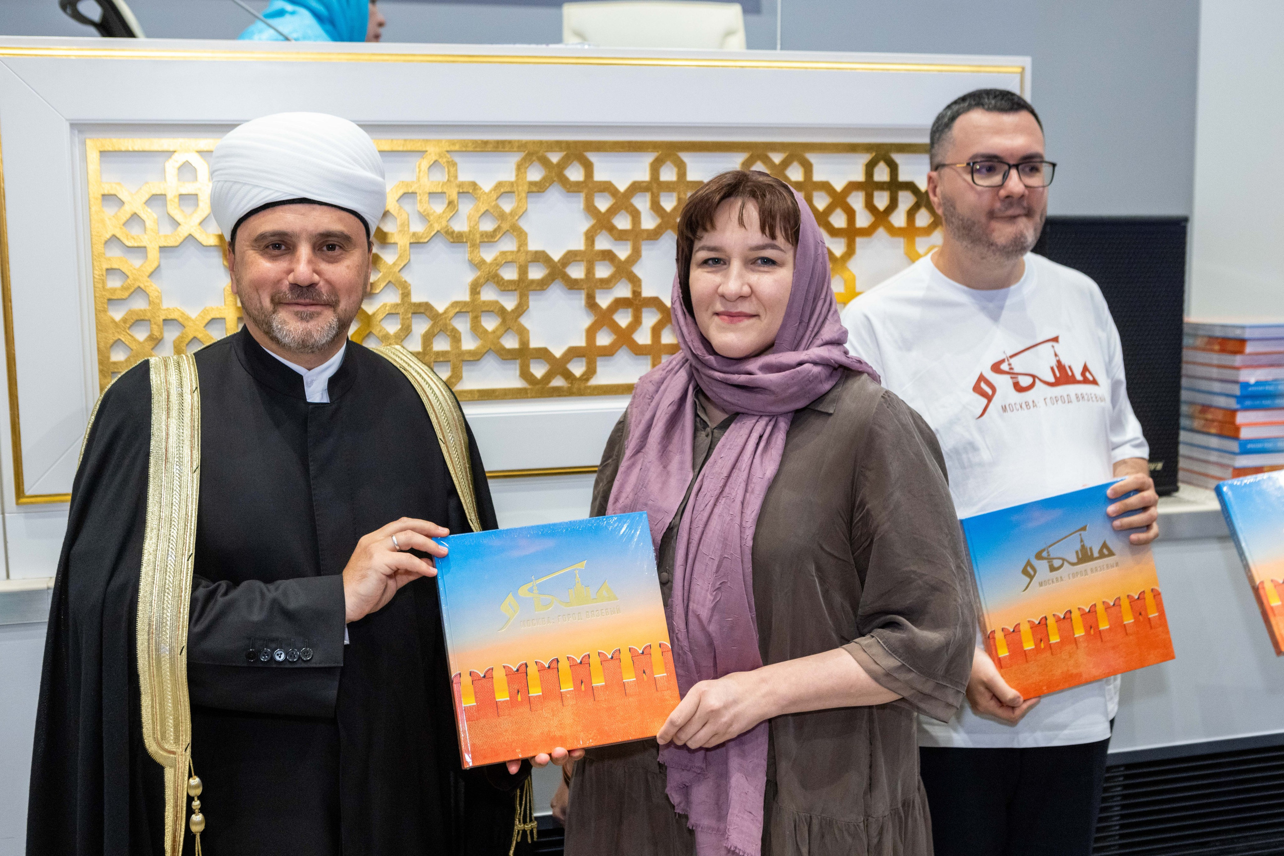 Репортаж с презентации книги — «Москва: город вязевый». Рекламный, предметный, репортажный, семейный фотограф и художник в Москве