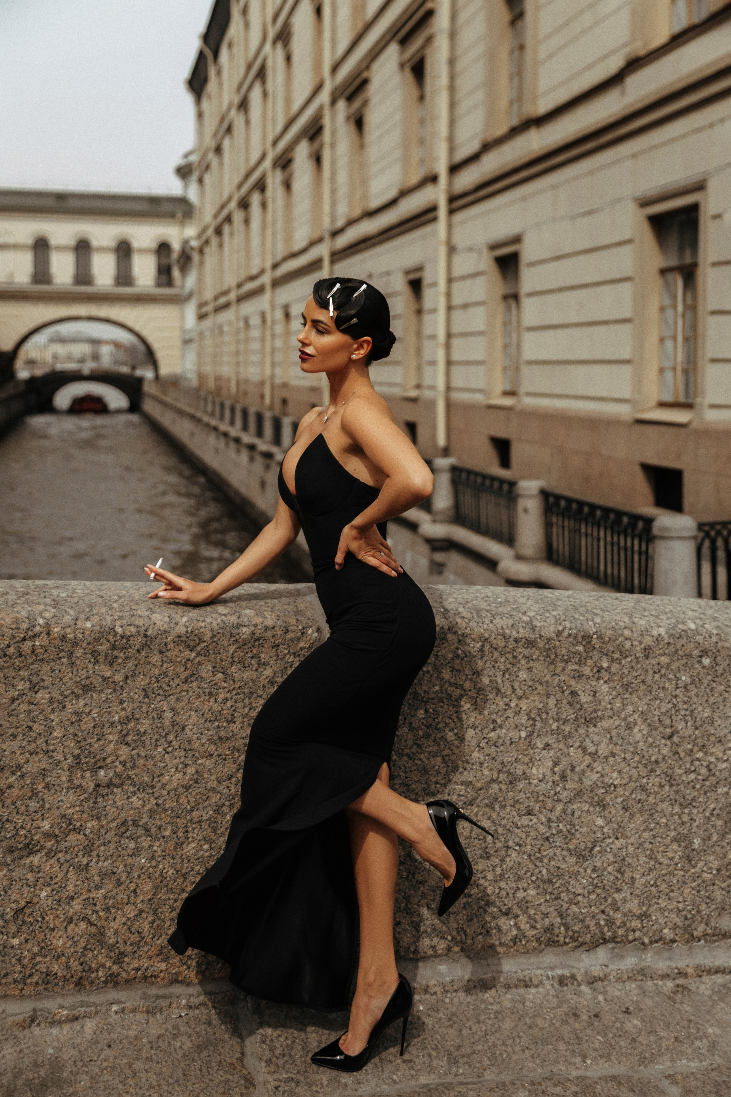 Alexandra | Winter Canal. NatalieDmi — фотосессия беременности, семейный фотограф, портрет