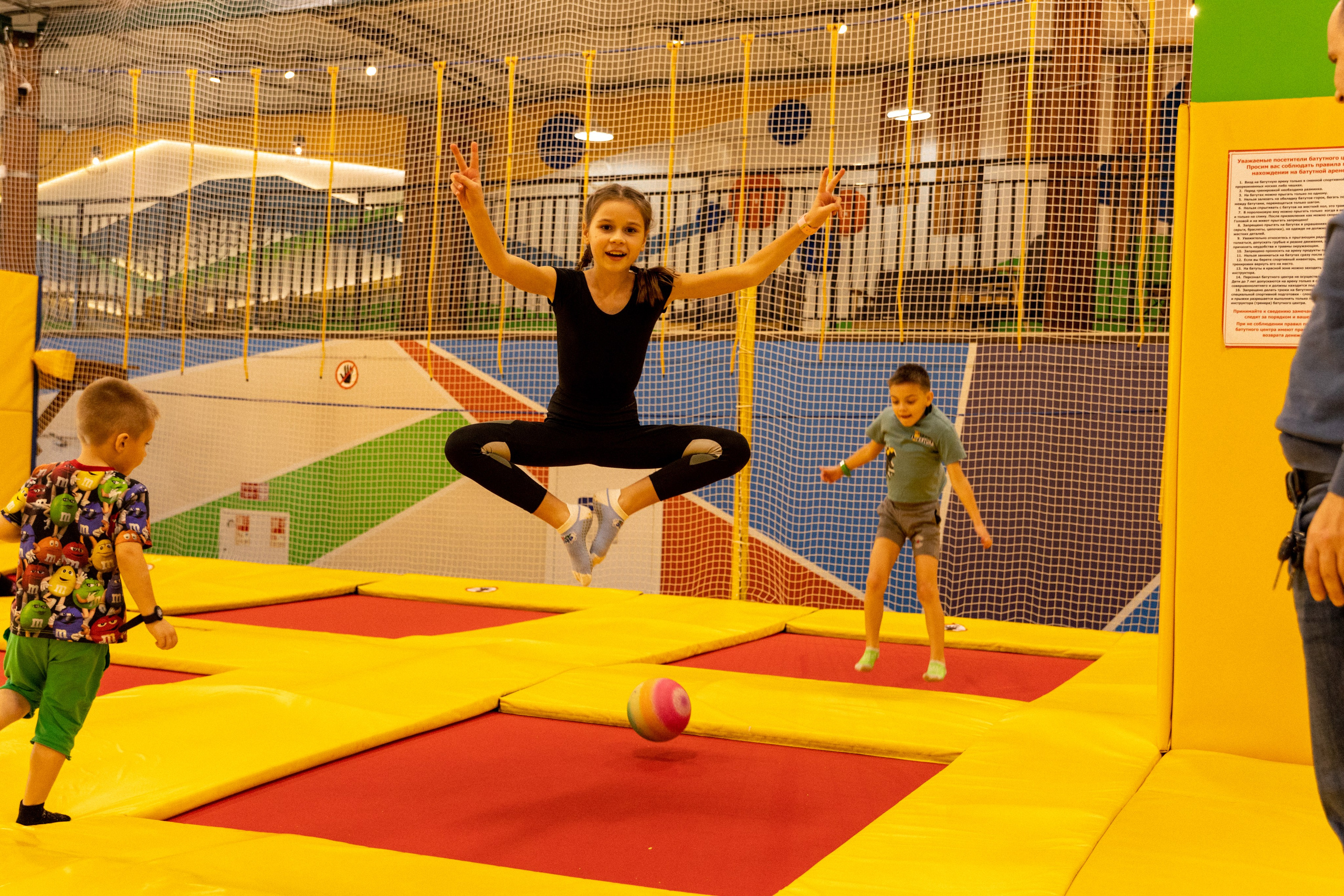 День рождение Артема в CityJump. Выпускные альбомы во Владивостоке