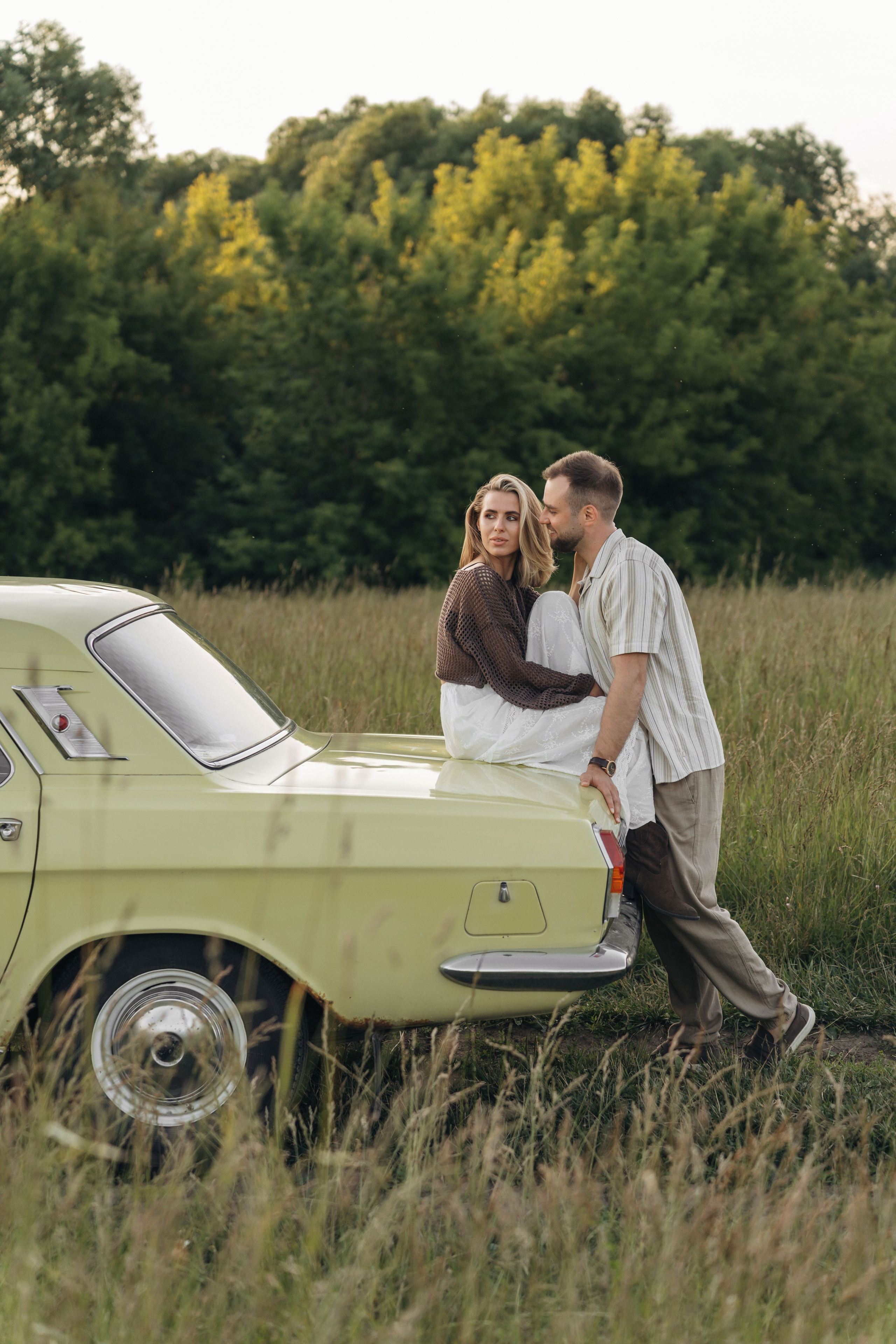 На машине загород. Ваш фотограф Вика Артемова