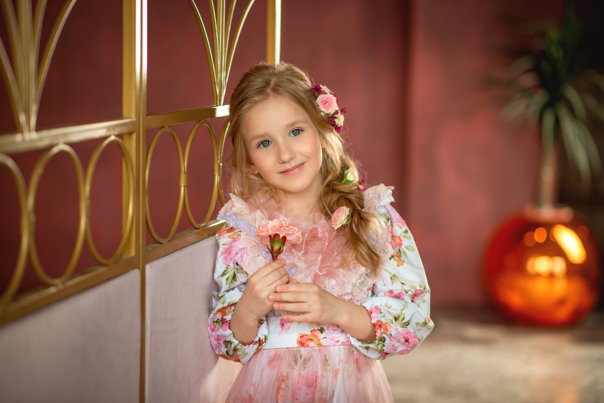 фотопроект в дизайнерских платьях с живыми цветами для девочек в москве