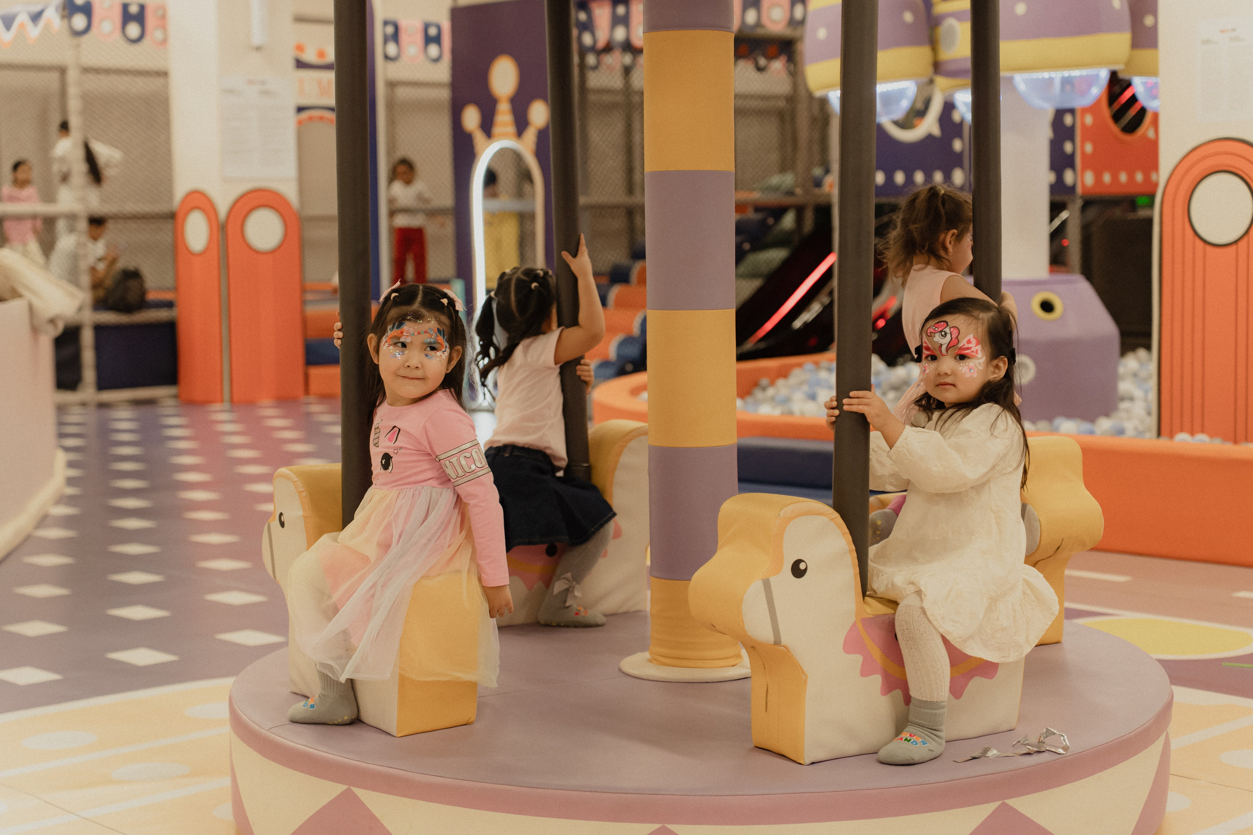 День рождения Алиши (кафе). Крис Богомазова