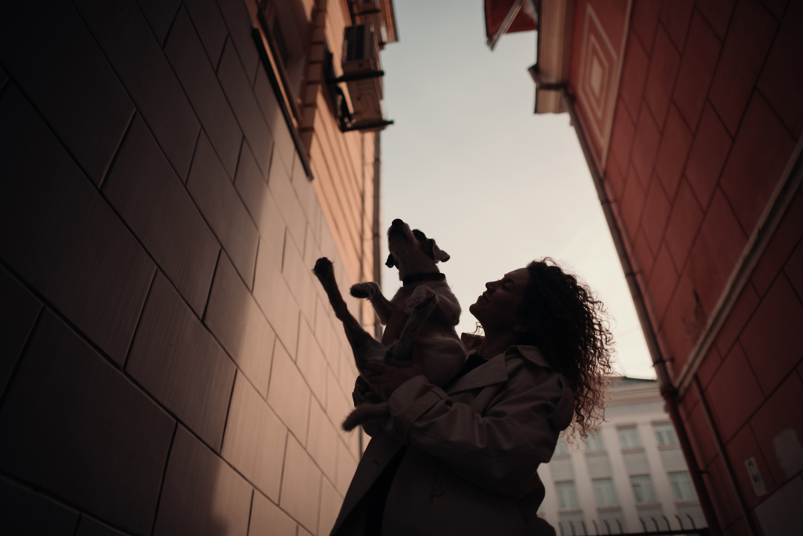 Рассвет в городе: Ира и парсон Гром. Портфолио