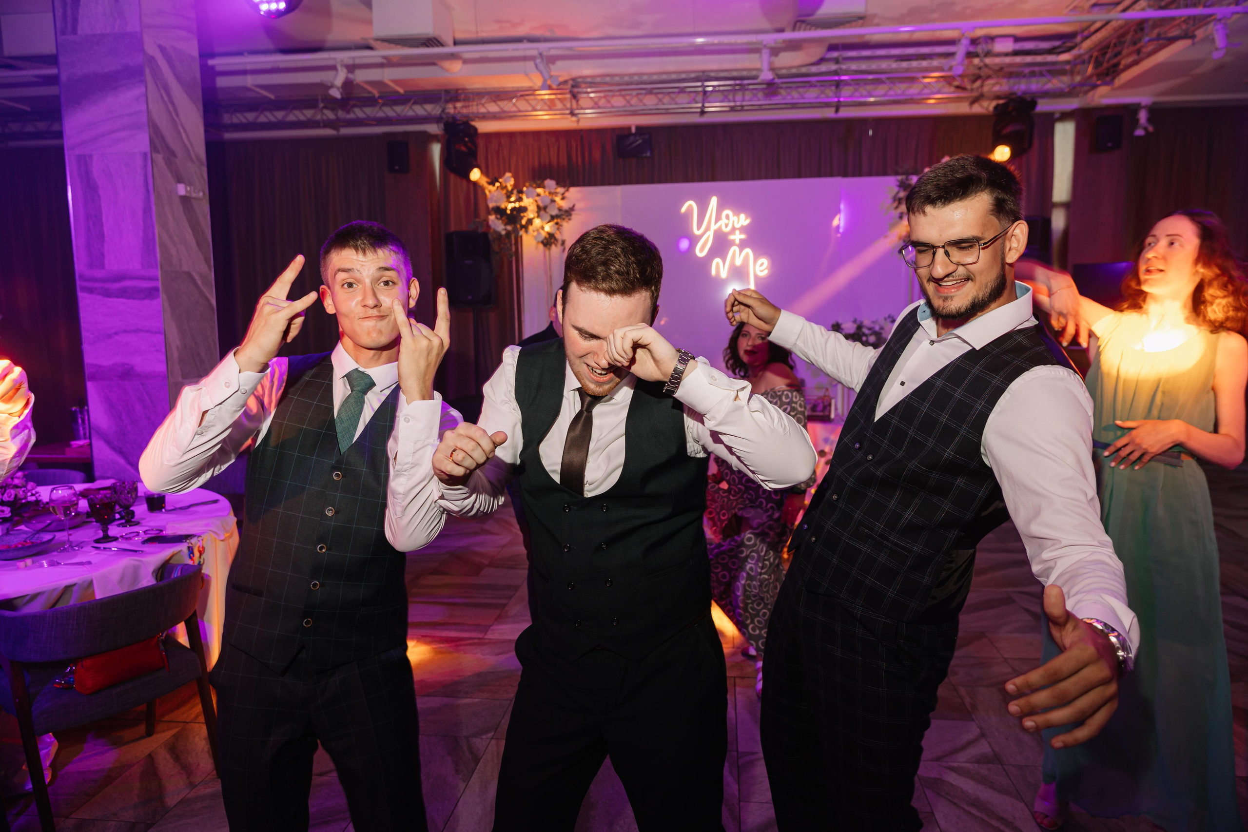 Банкет в Novo. Второй этаж. Свет на свадьбу Нижний Новгород Friends Rent