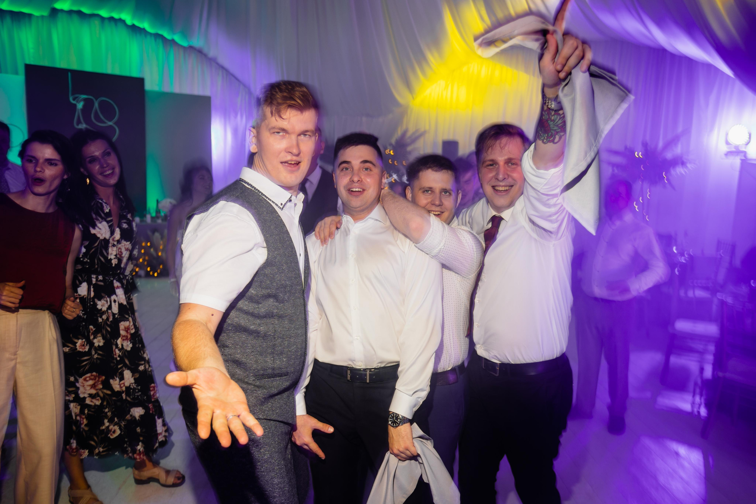 Банкет в Шатер-НН. Зименки. Свет на свадьбу Нижний Новгород Friends Rent