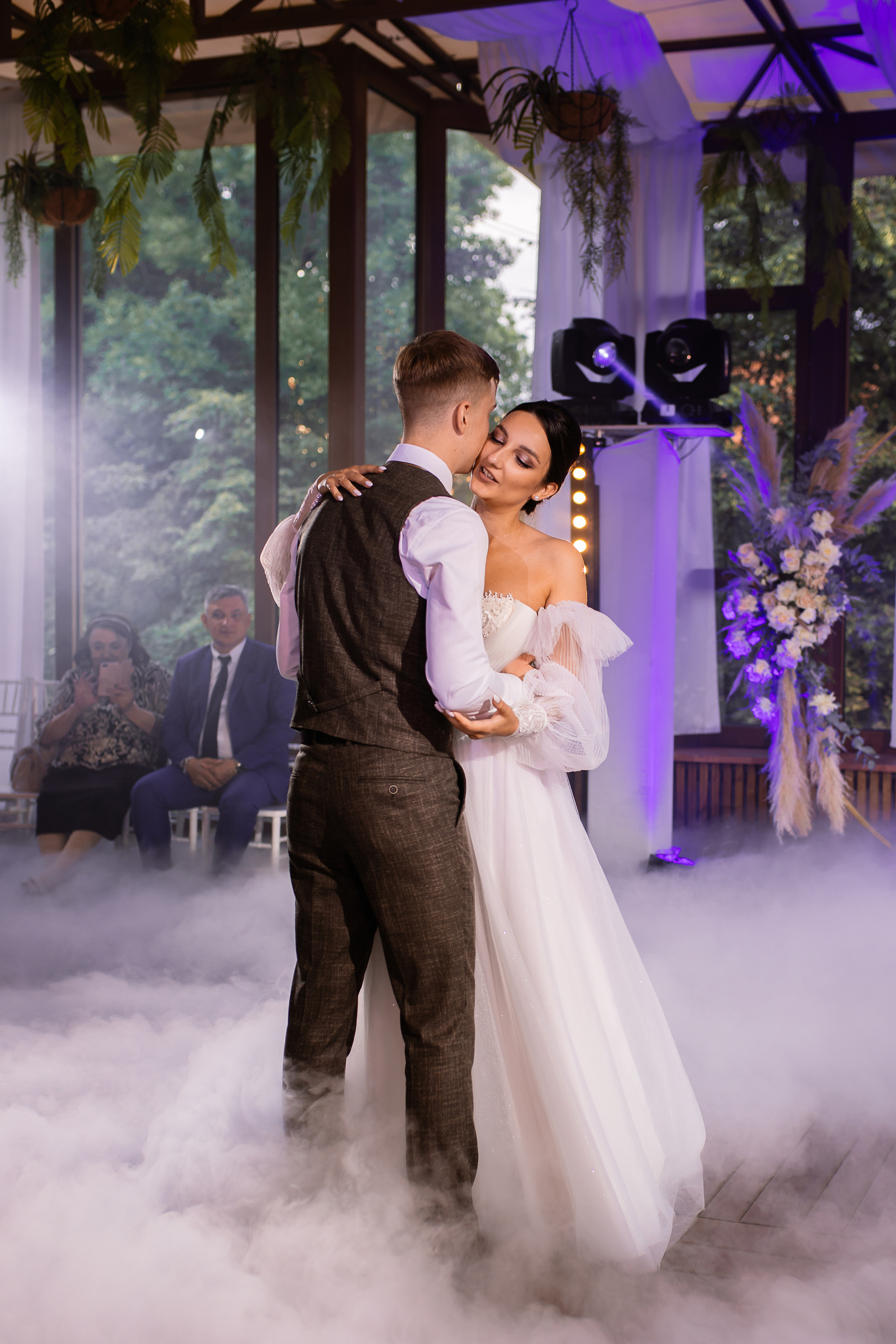 Банкет в Джани Ресторани. Свет на свадьбу Нижний Новгород Friends Rent