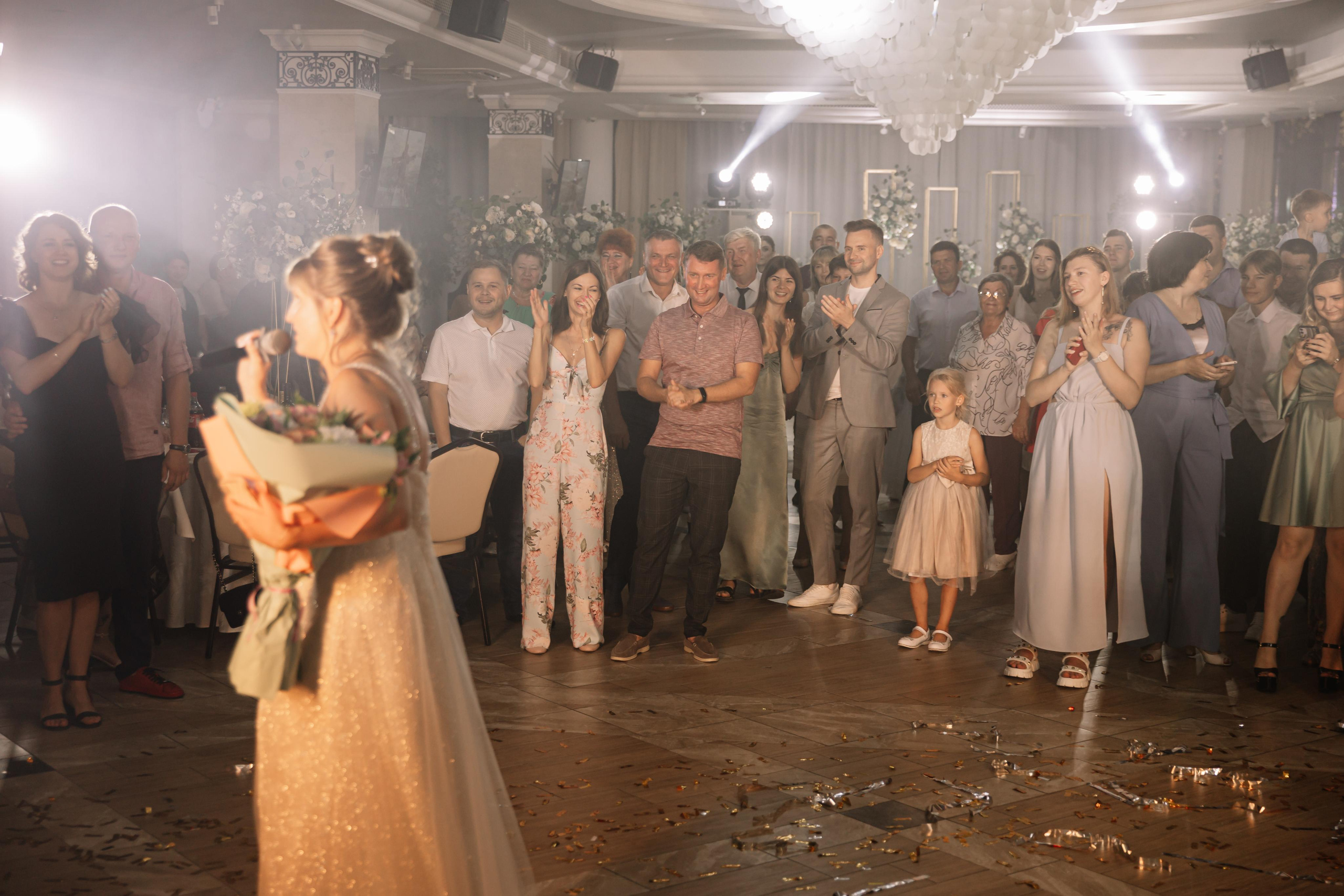 Банкет в Белом парусе. Второй этаж. Свет на свадьбу Нижний Новгород Friends Rent