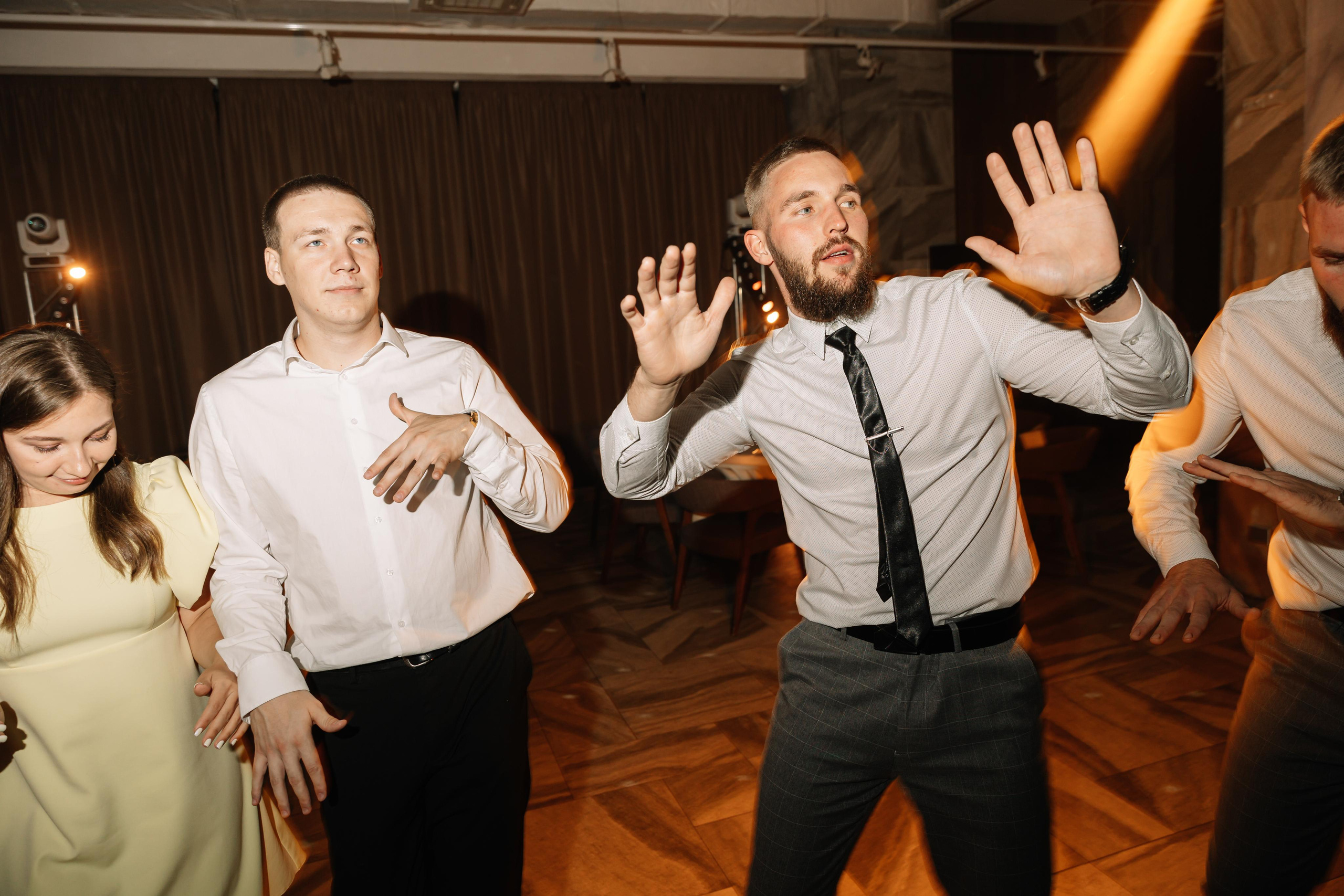 Банкет в Novo. Второй этаж. Свет на свадьбу Нижний Новгород Friends Rent