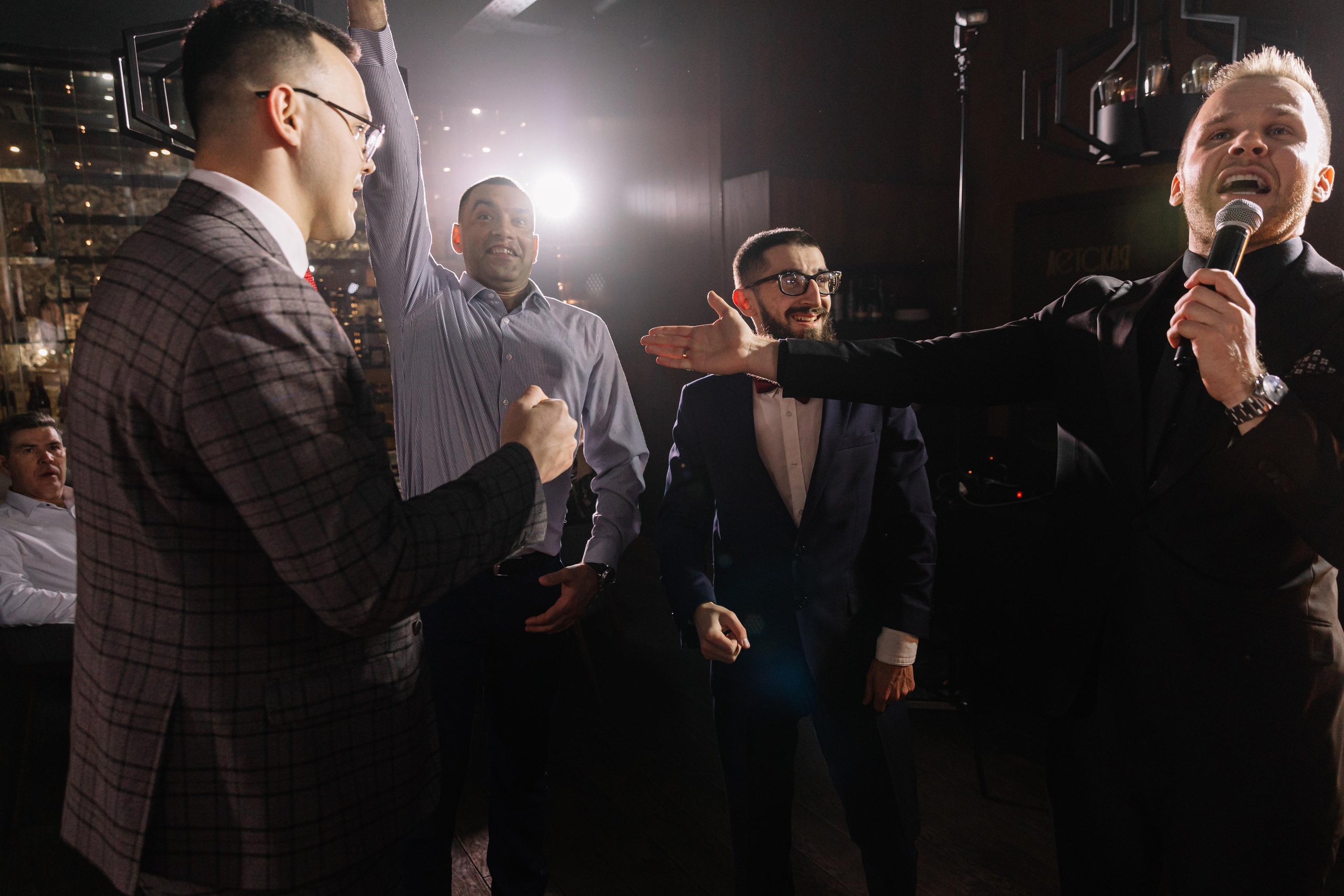 Банкет в Novo. Первый этаж. Свет на свадьбу Нижний Новгород Friends Rent