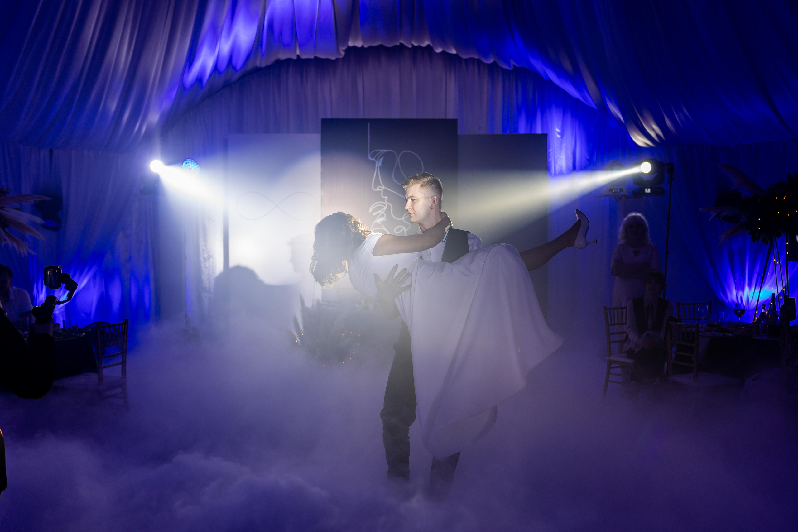 Банкет в Шатер-НН. Зименки. Свет на свадьбу Нижний Новгород Friends Rent