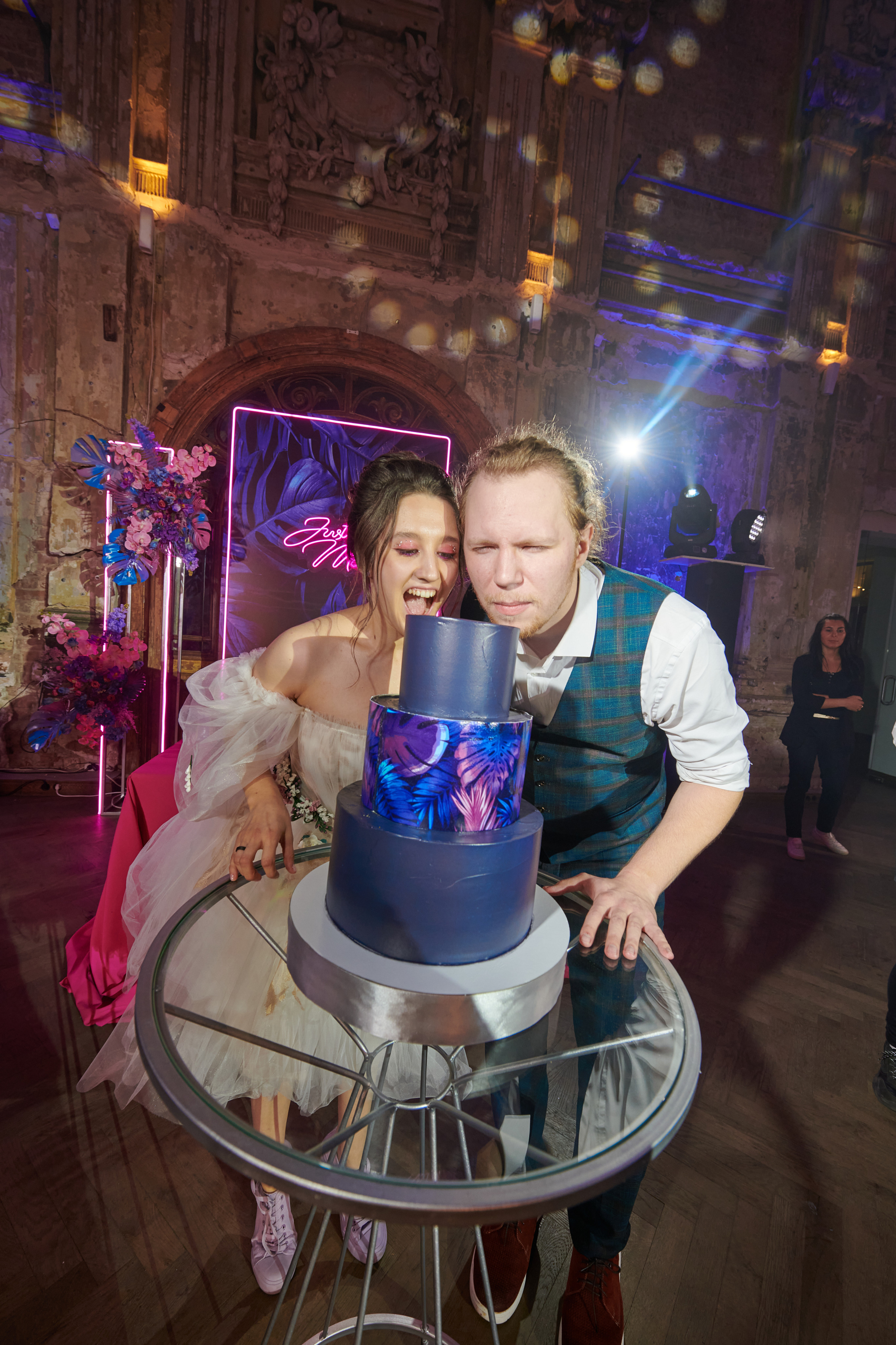 Банкет в Futuro. Свет на свадьбу Нижний Новгород Friends Rent