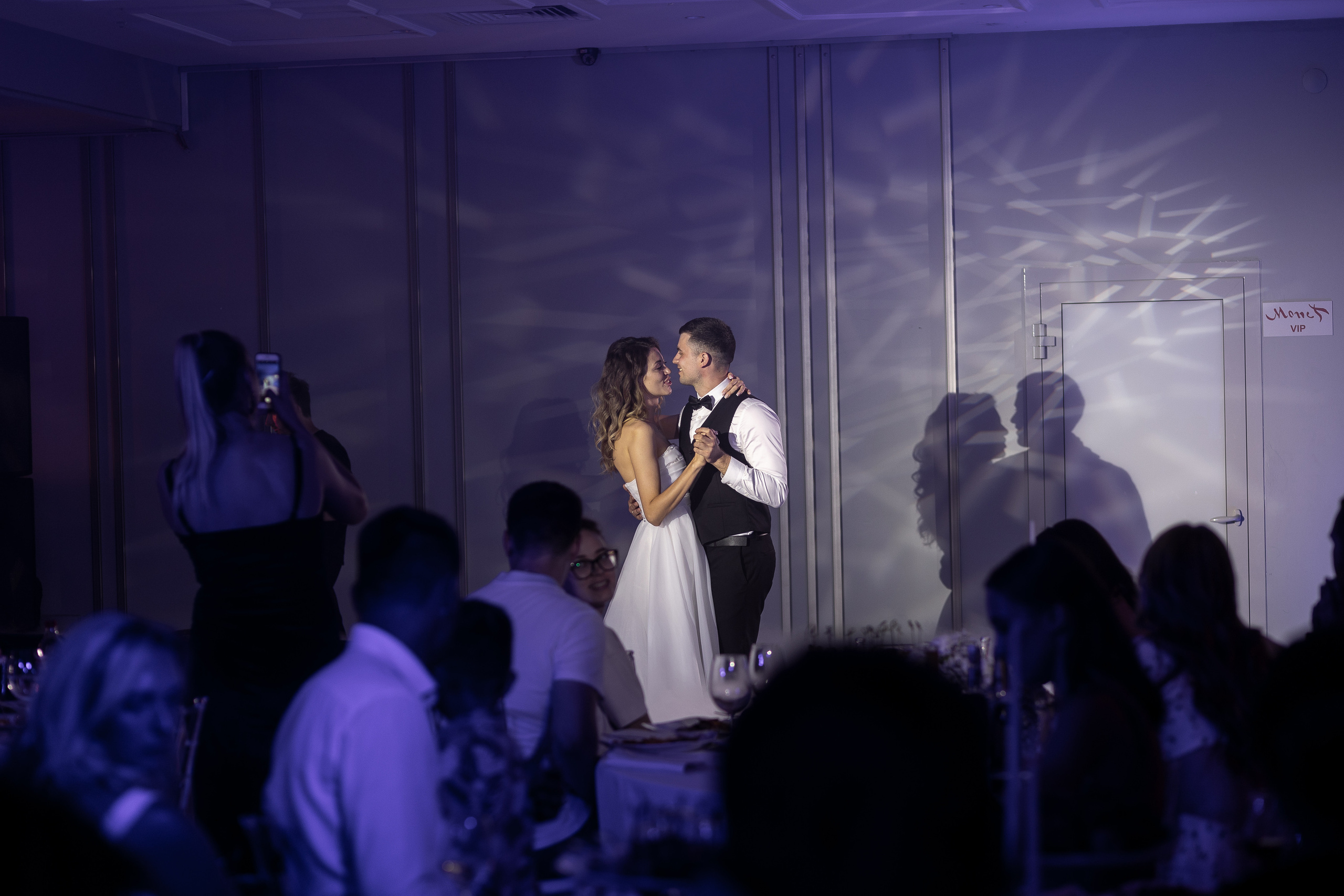 Банкет в Monet. Свет на свадьбу Нижний Новгород Friends Rent