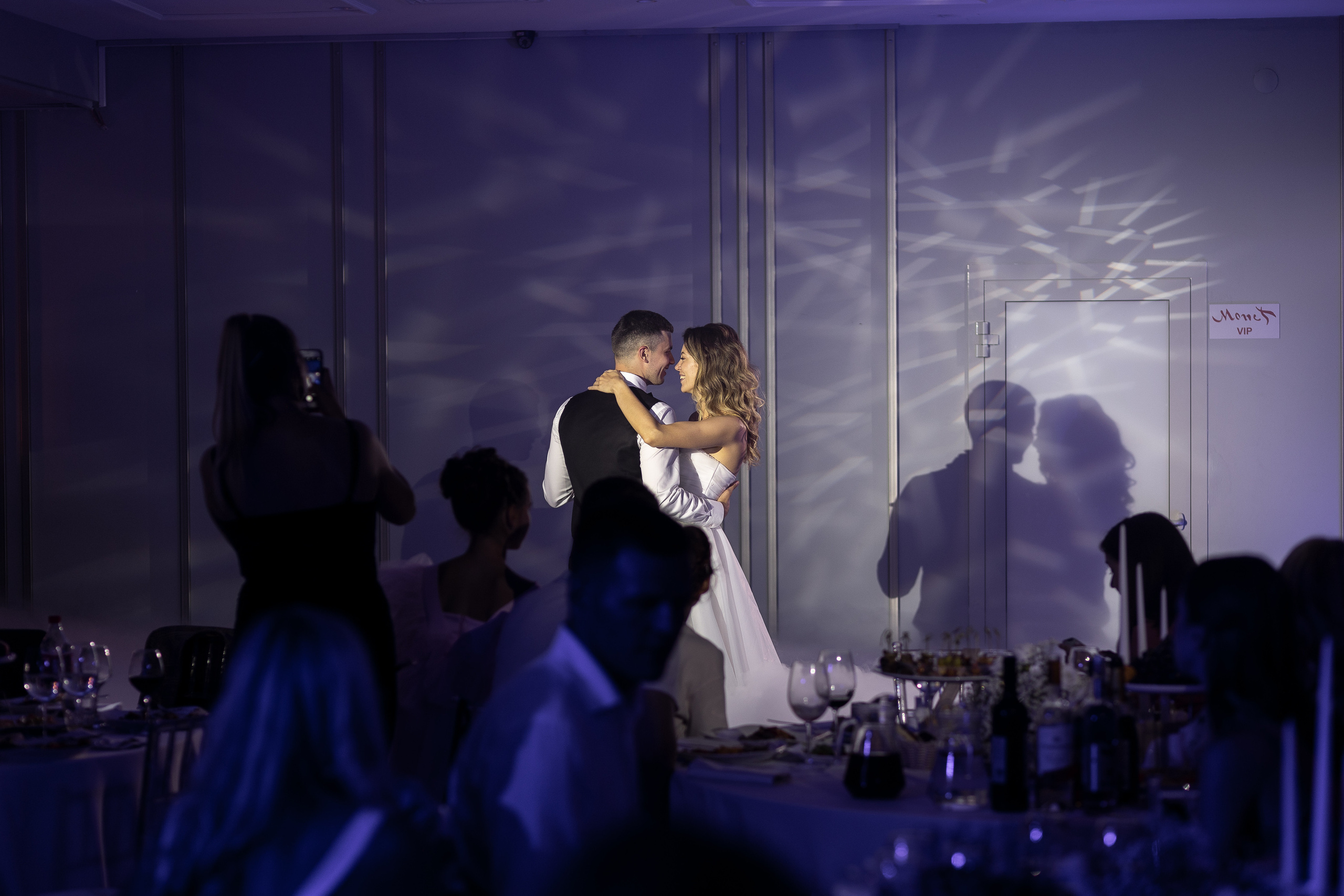 Банкет в Monet. Свет на свадьбу Нижний Новгород Friends Rent