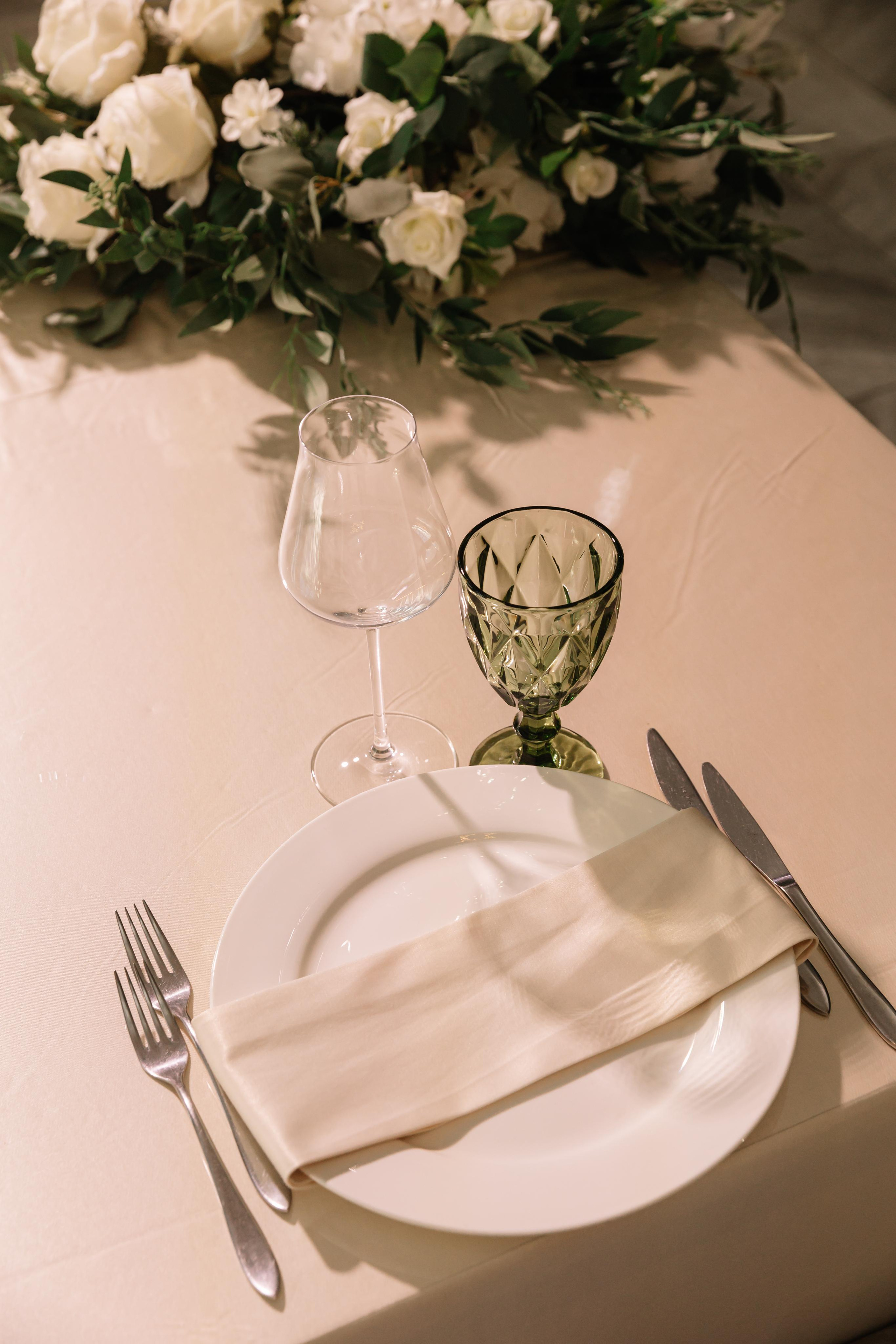 Банкет в Novo. Второй этаж. Свет на свадьбу Нижний Новгород Friends Rent