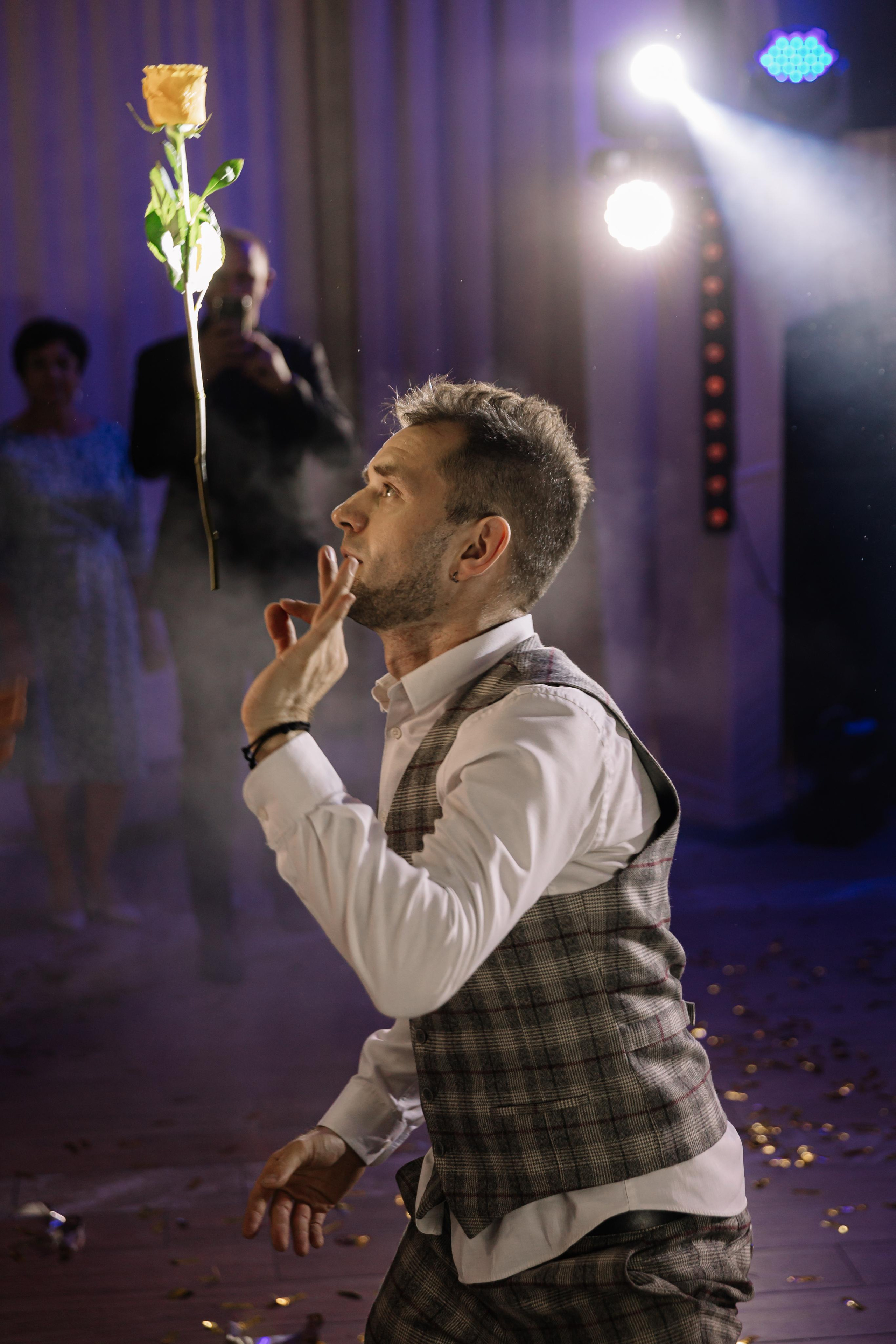 Банкет в Белом парусе. Второй этаж. Свет на свадьбу Нижний Новгород Friends Rent