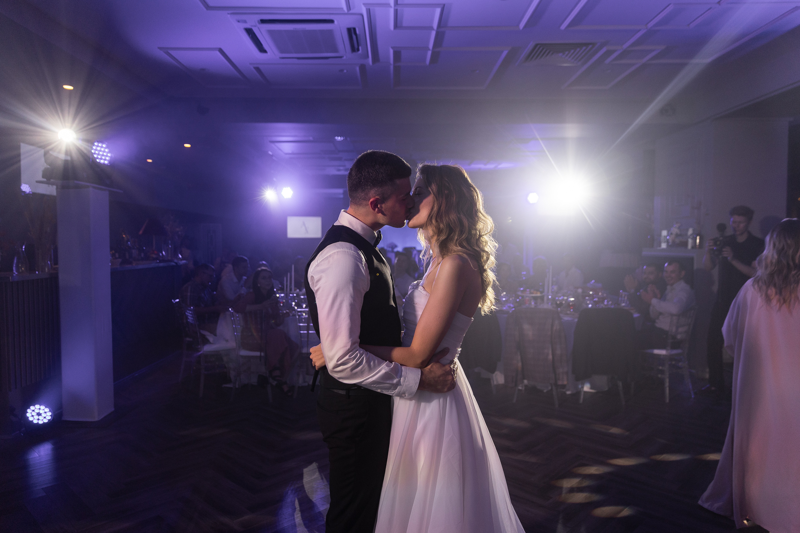 Банкет в Monet. Свет на свадьбу Нижний Новгород Friends Rent