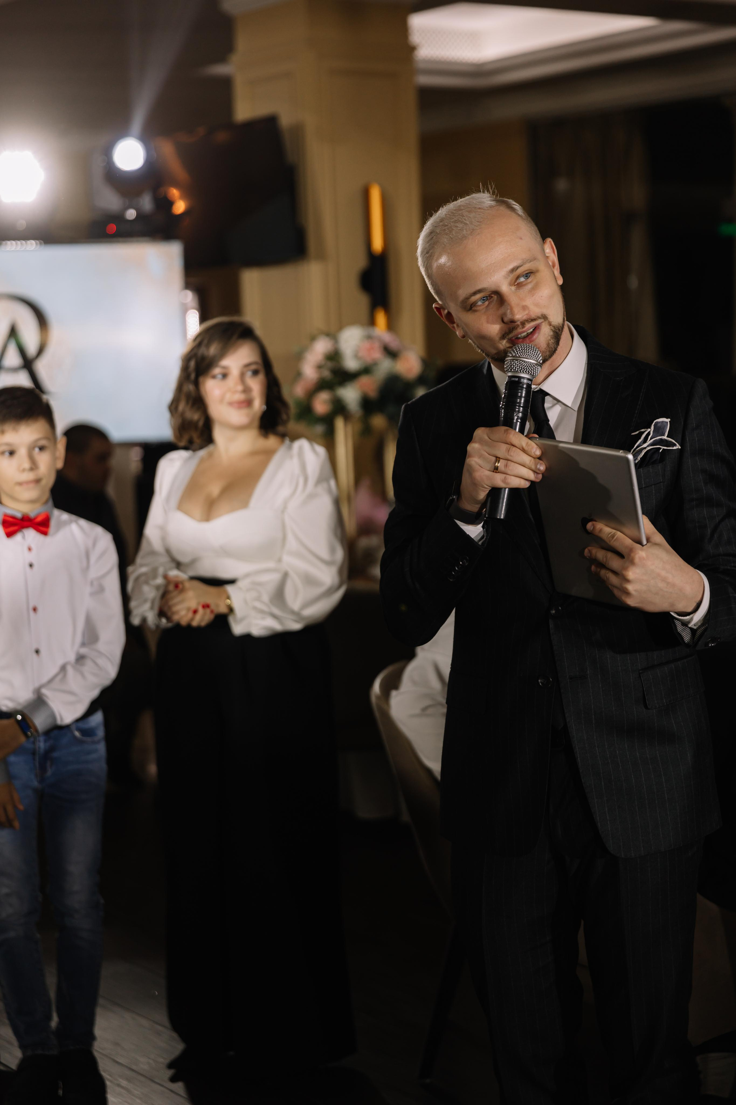 Банкет в Белом парусе. Второй этаж. Свет на свадьбу Нижний Новгород Friends Rent