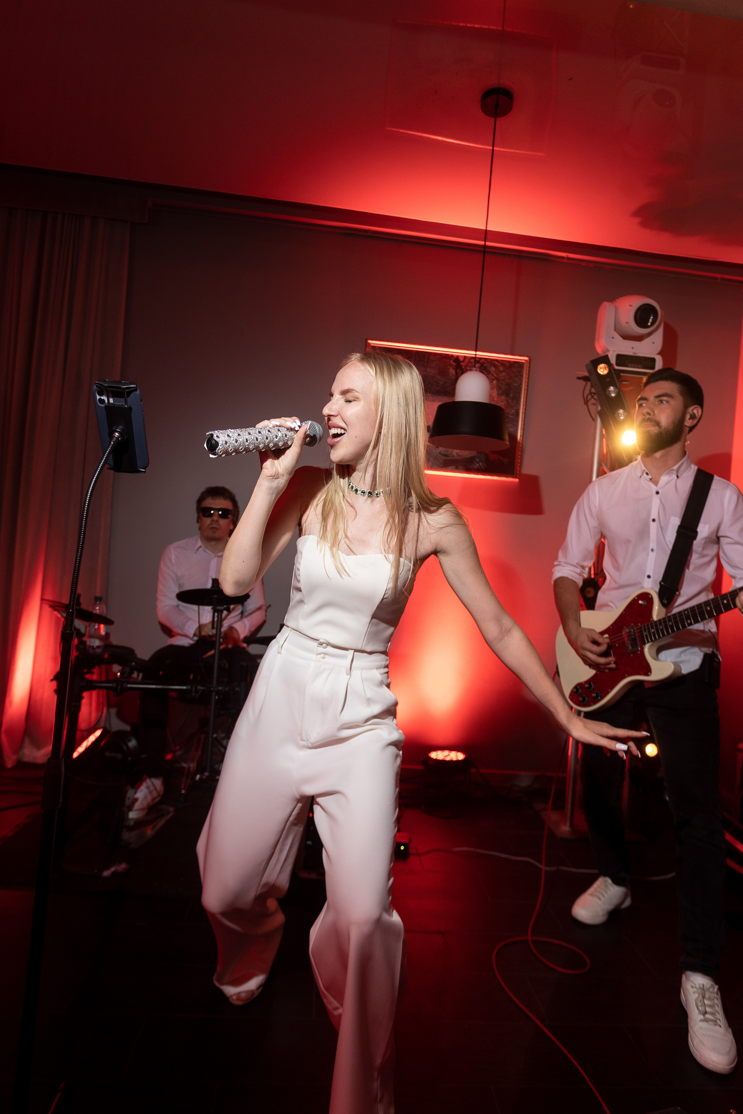 Банкет в Monet. Свет на свадьбу Нижний Новгород Friends Rent