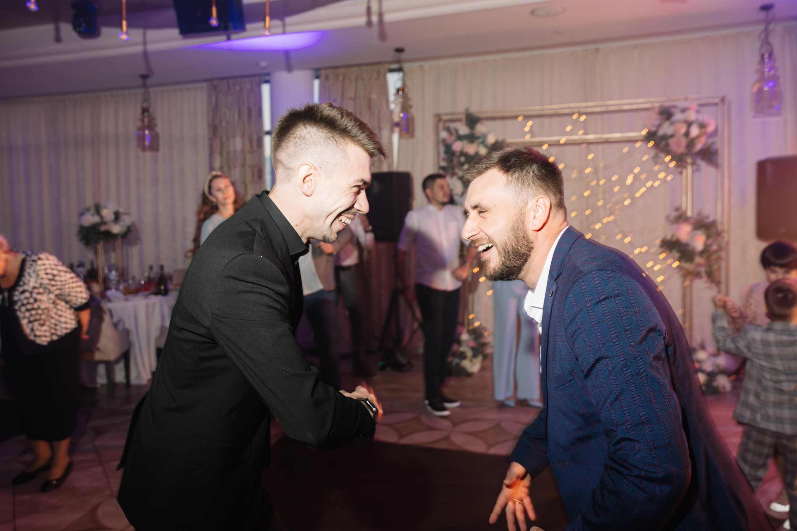 Банкет в Белом парусе. Второй этаж. Свет на свадьбу Нижний Новгород Friends Rent