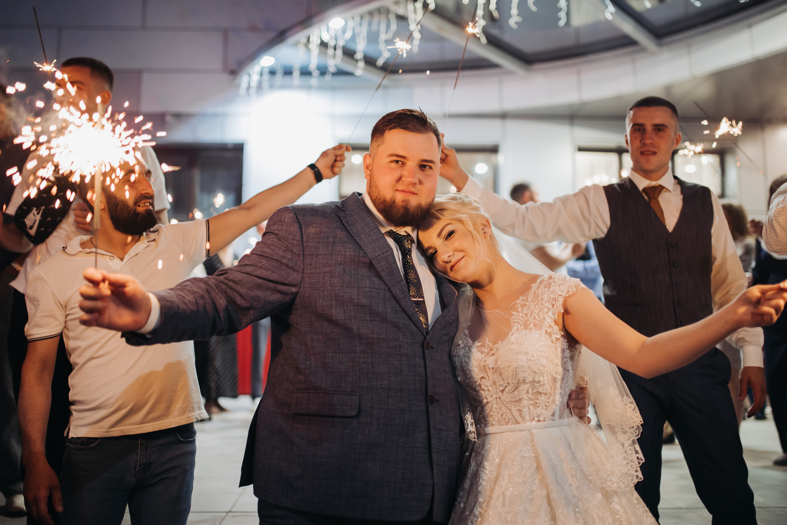 Банкет в ресторане Гранат. Свет на свадьбу Нижний Новгород Friends Rent