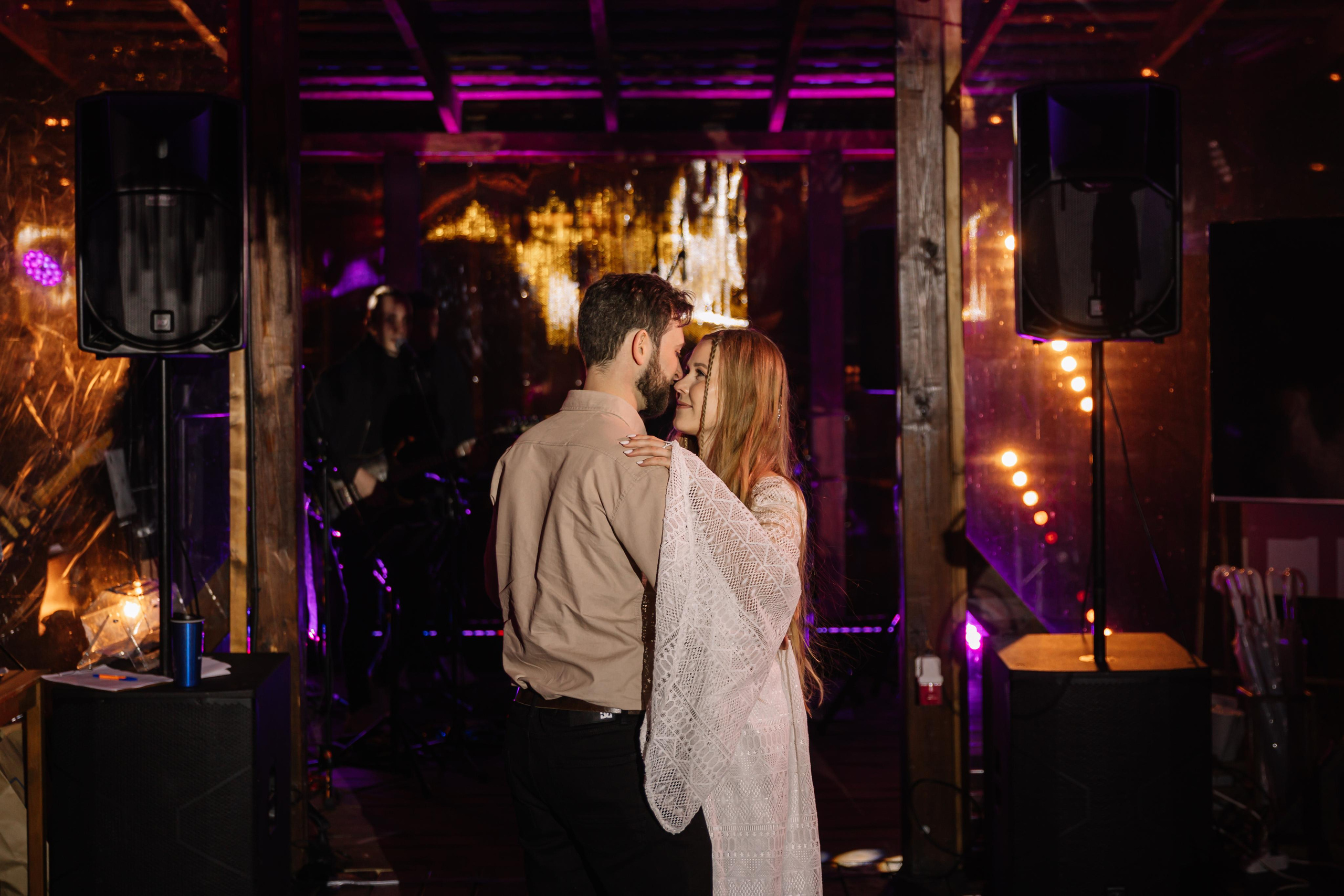 Банкет в Истоке. Свет на свадьбу Нижний Новгород Friends Rent