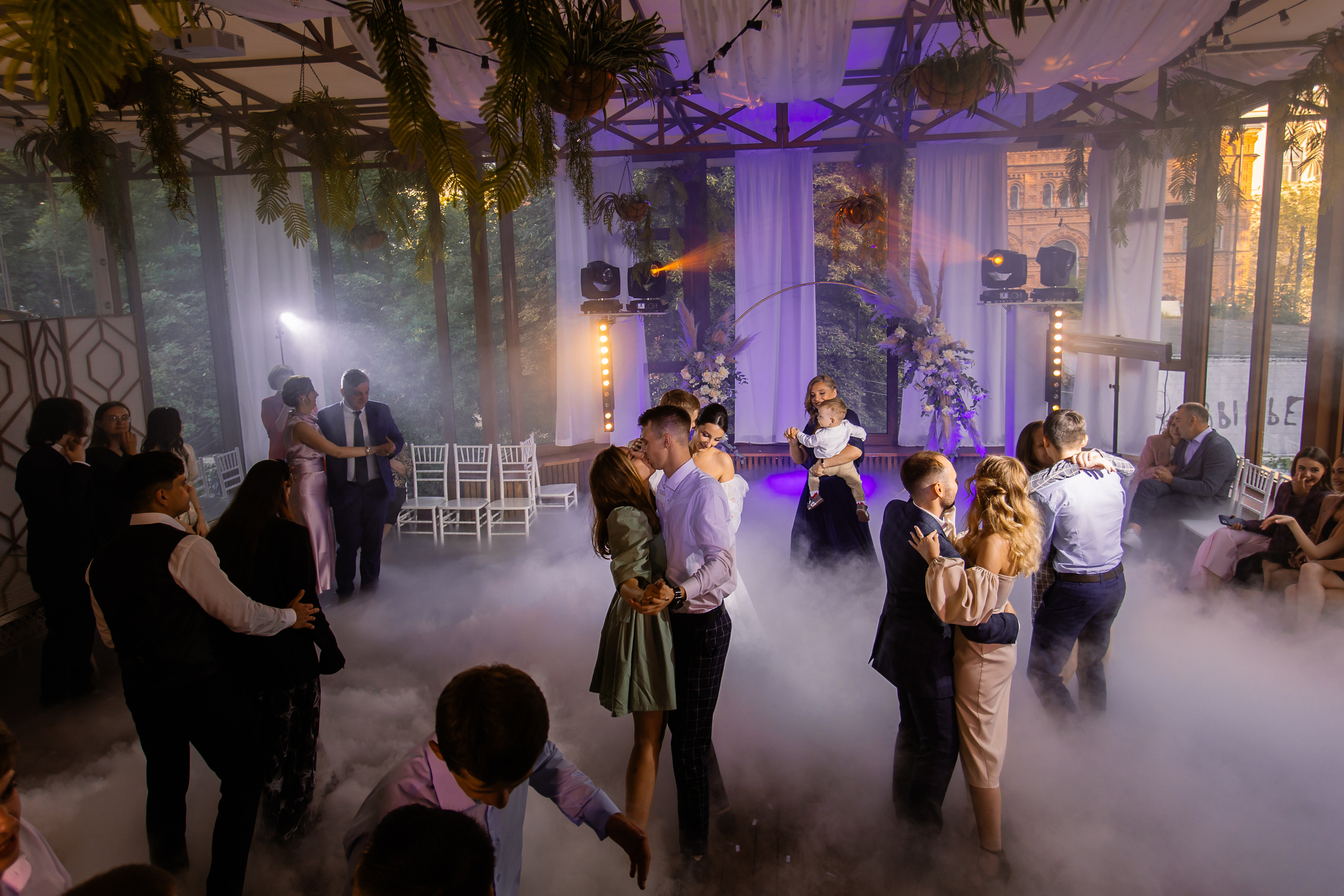 Банкет в Джани Ресторани. Свет на свадьбу Нижний Новгород Friends Rent