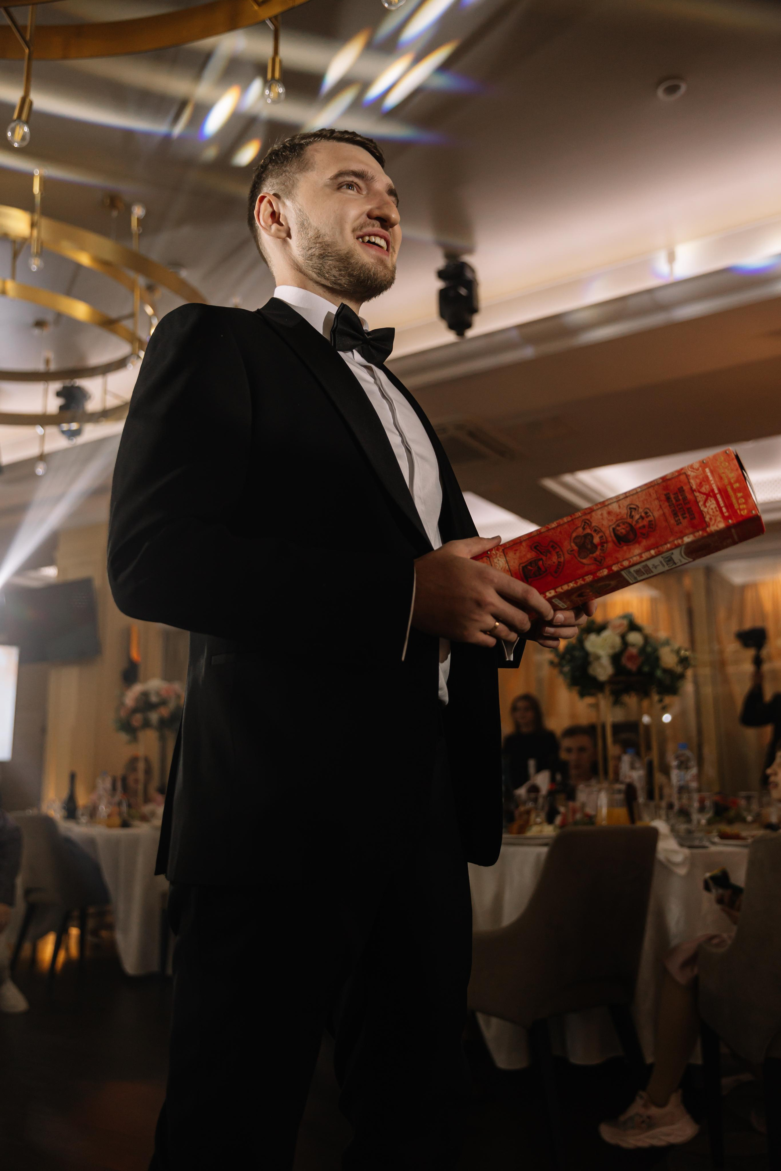 Банкет в Белом парусе. Второй этаж. Свет на свадьбу Нижний Новгород Friends Rent