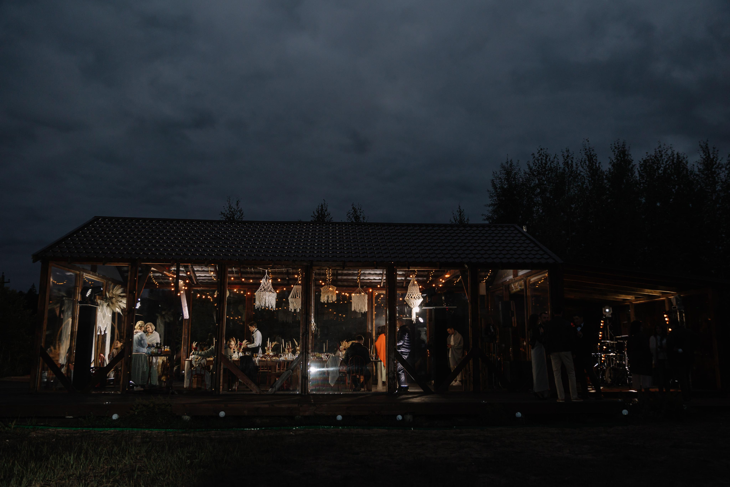 Банкет в Истоке. Свет на свадьбу Нижний Новгород Friends Rent