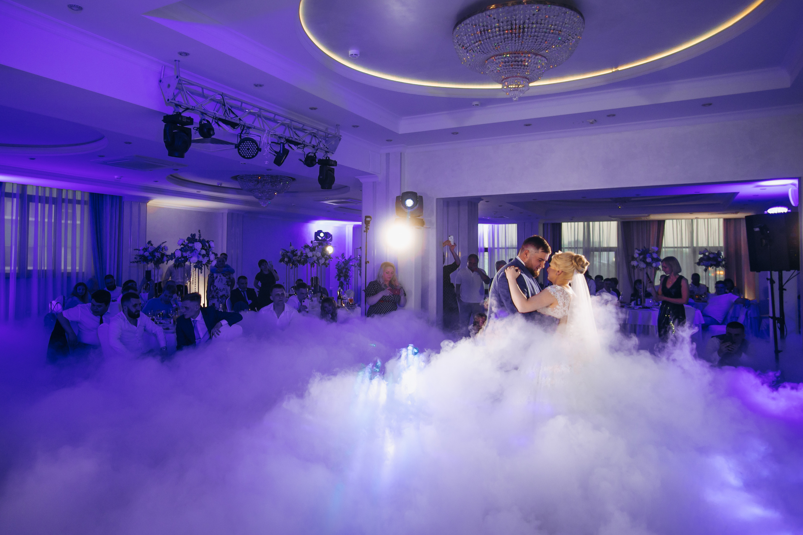 Банкет в ресторане Гранат. Свет на свадьбу Нижний Новгород Friends Rent