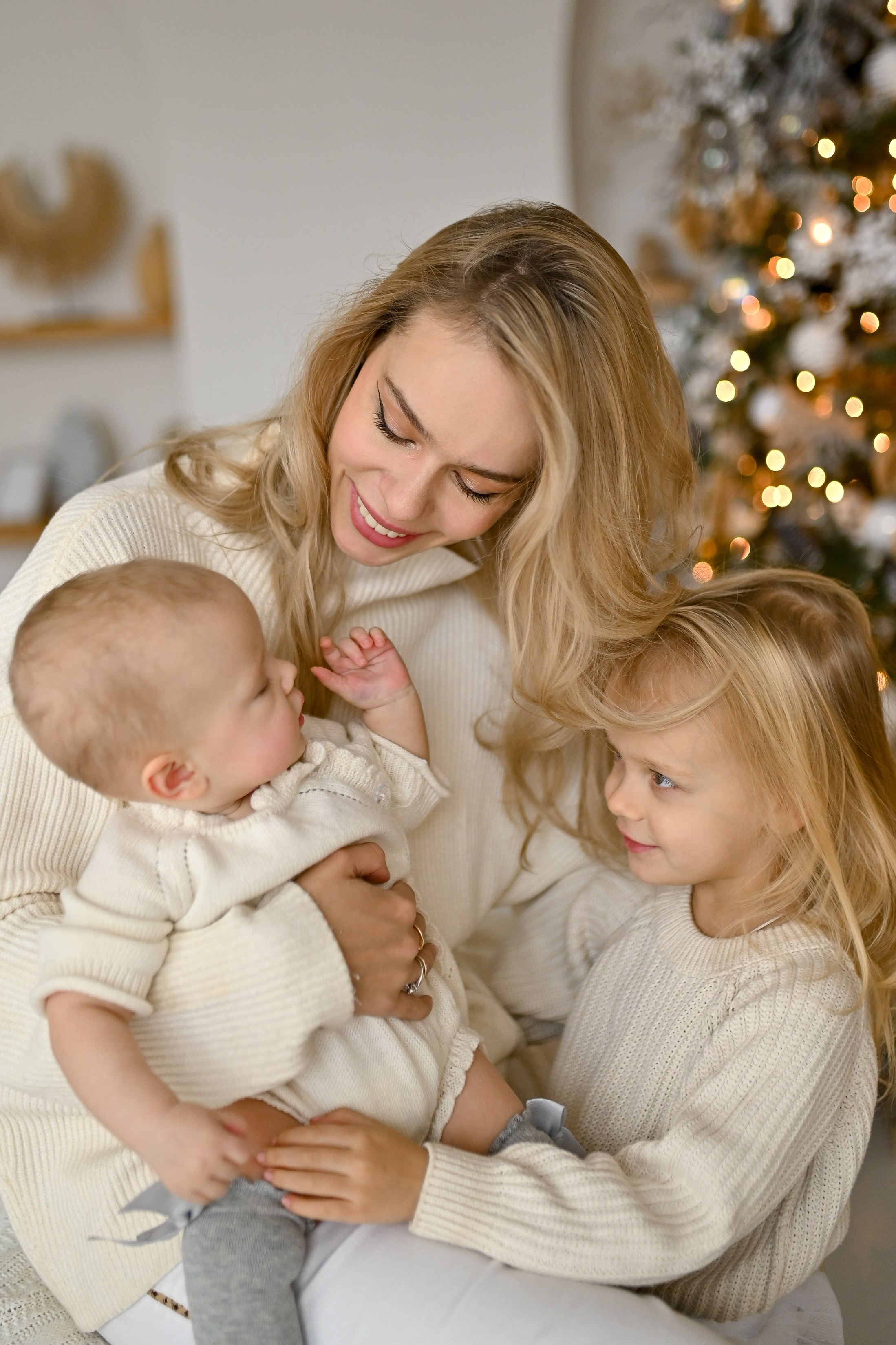 Семейная фотосессия в зале Убуд фотостудия Мимика. Semerlina.ru