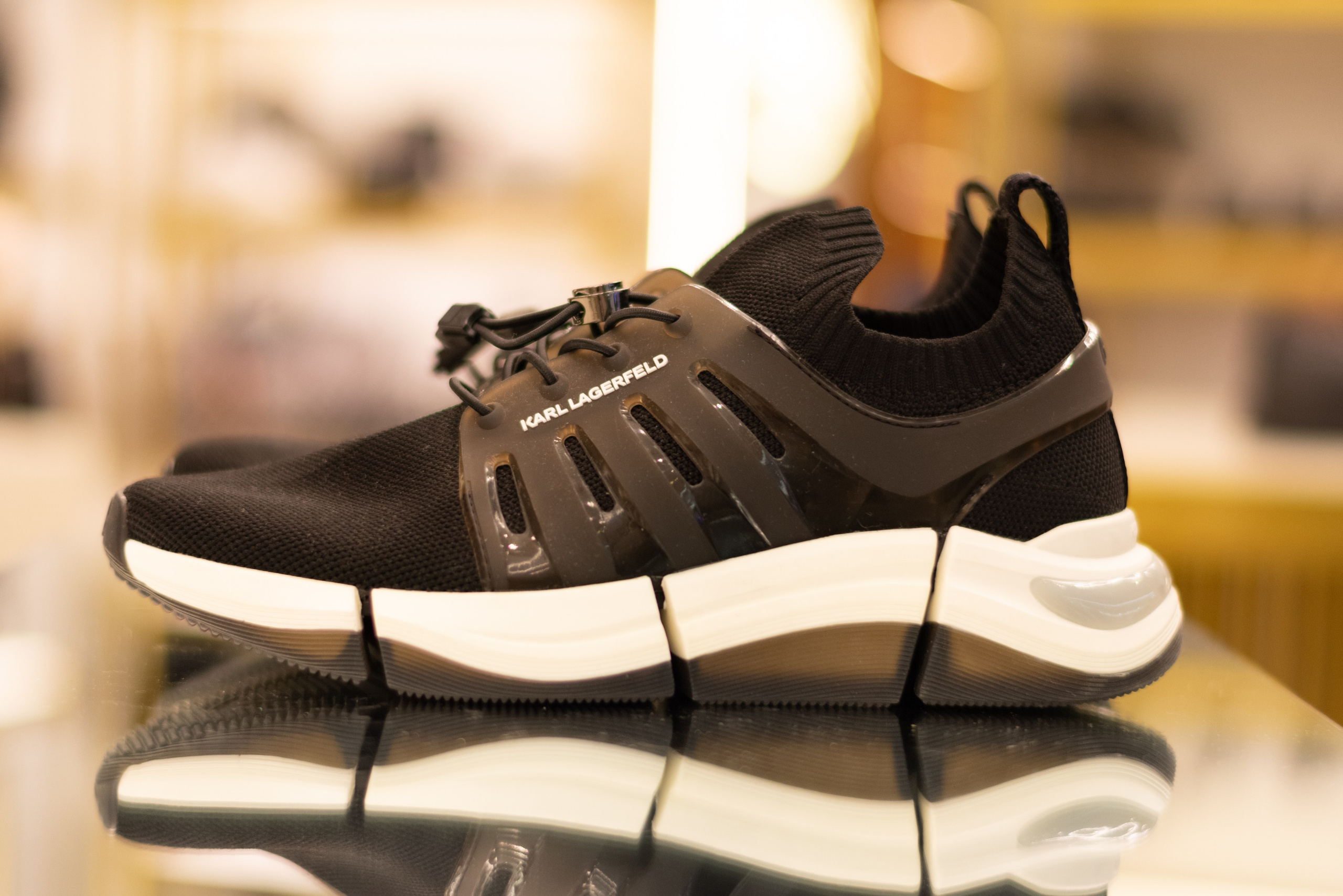 Для организаций. Предметная фотосессия для обувного магазина Capsula. Фотограф/видеограф Богдан Голованов