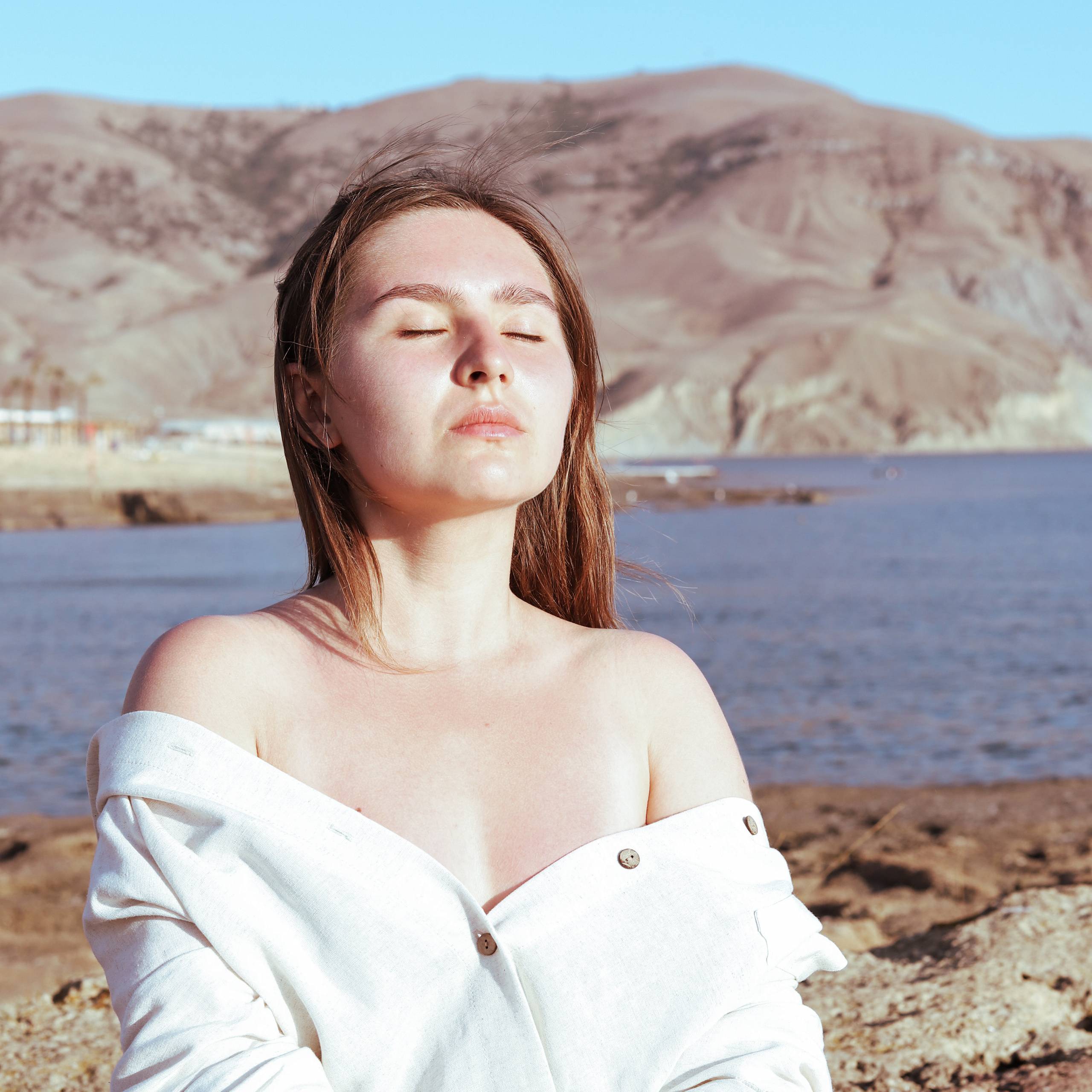 Света. Больше не греет