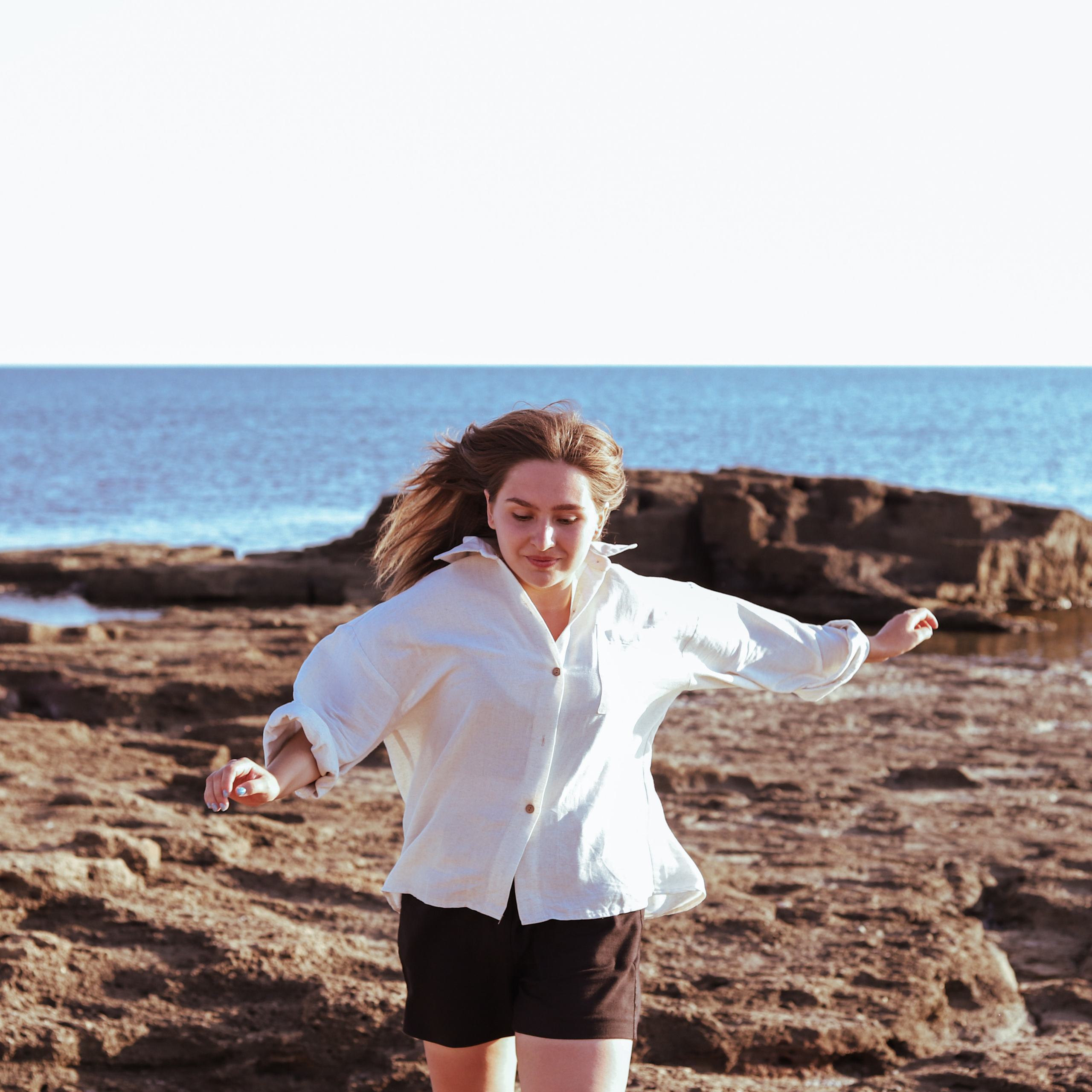 Света. Больше не греет