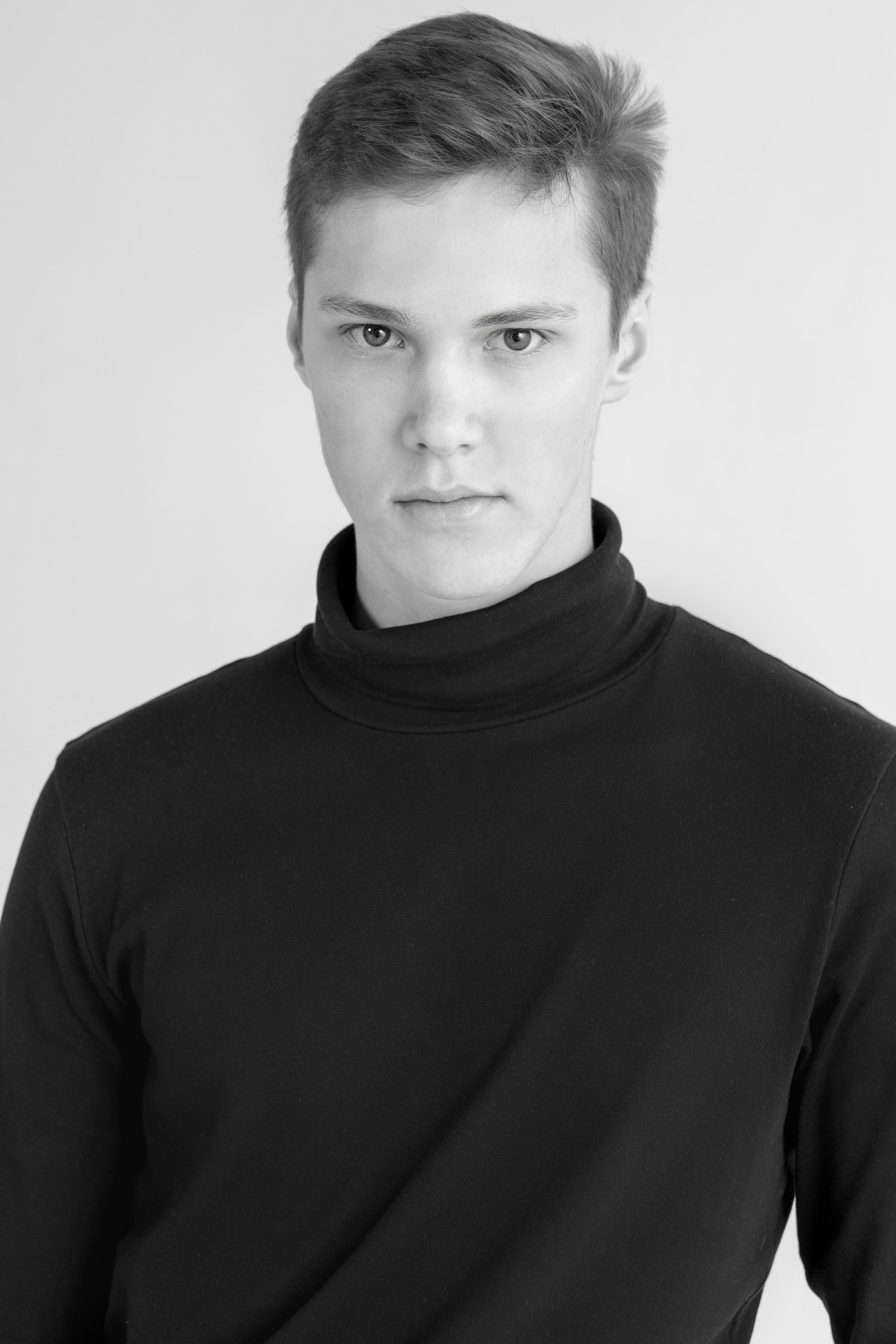 B&w mens tests. Photographer Rena Epikhova