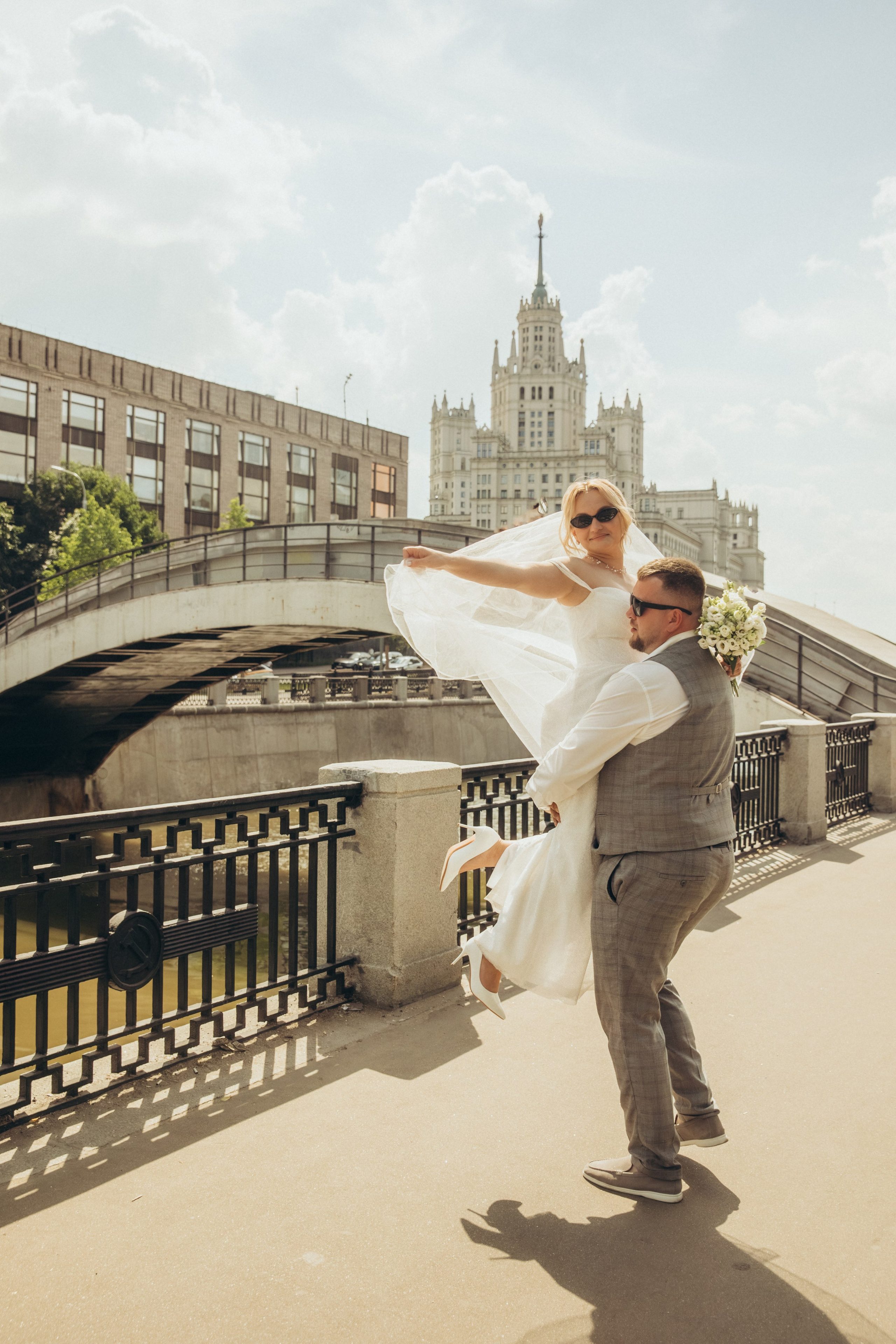 Тессинский мост свадьба. Свадебный и семейный фотограф Москва и Московская область