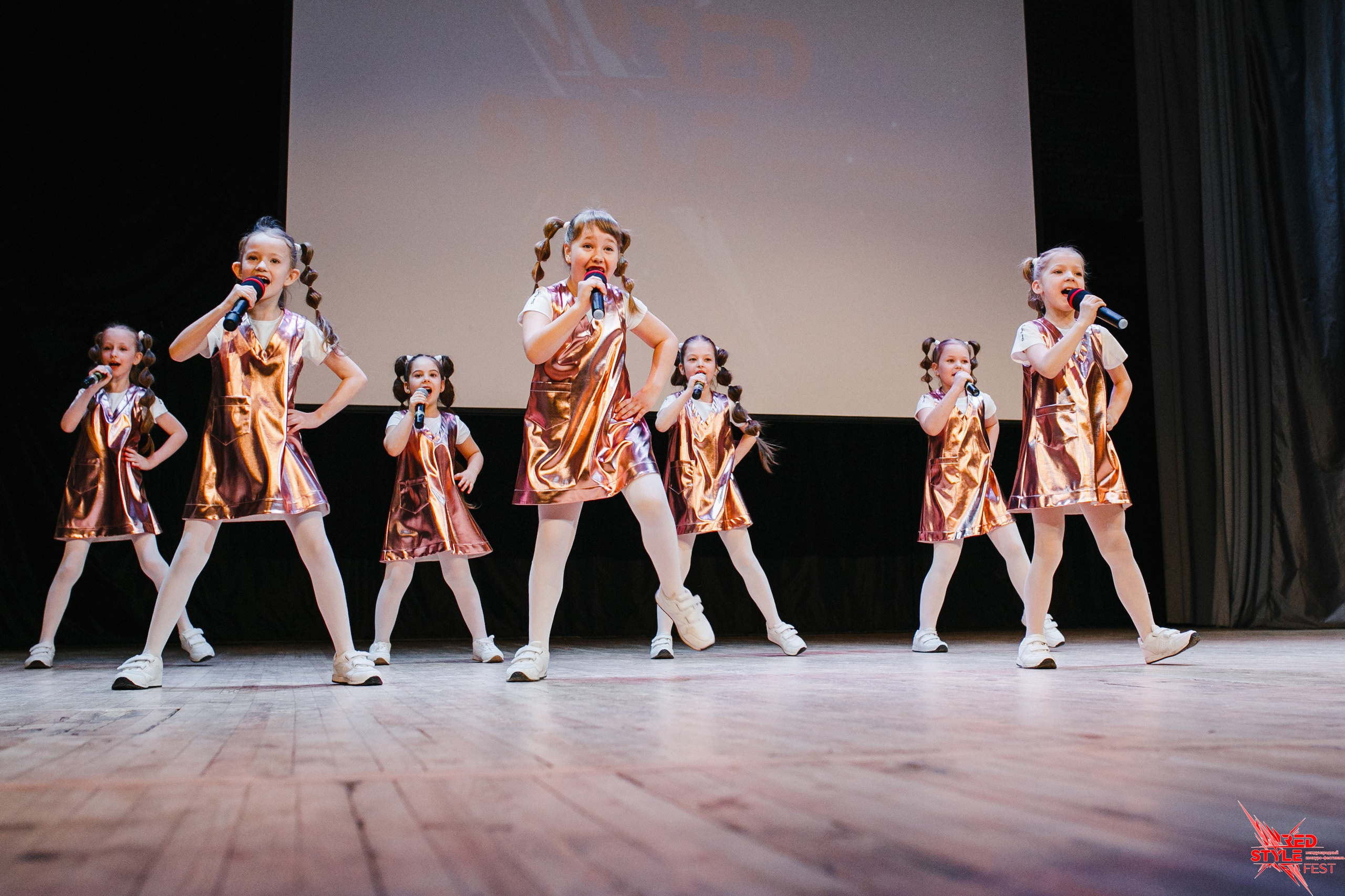 Концерты new line dance-magic universe-red. Фотограф в Новосибирске Ася Зверева