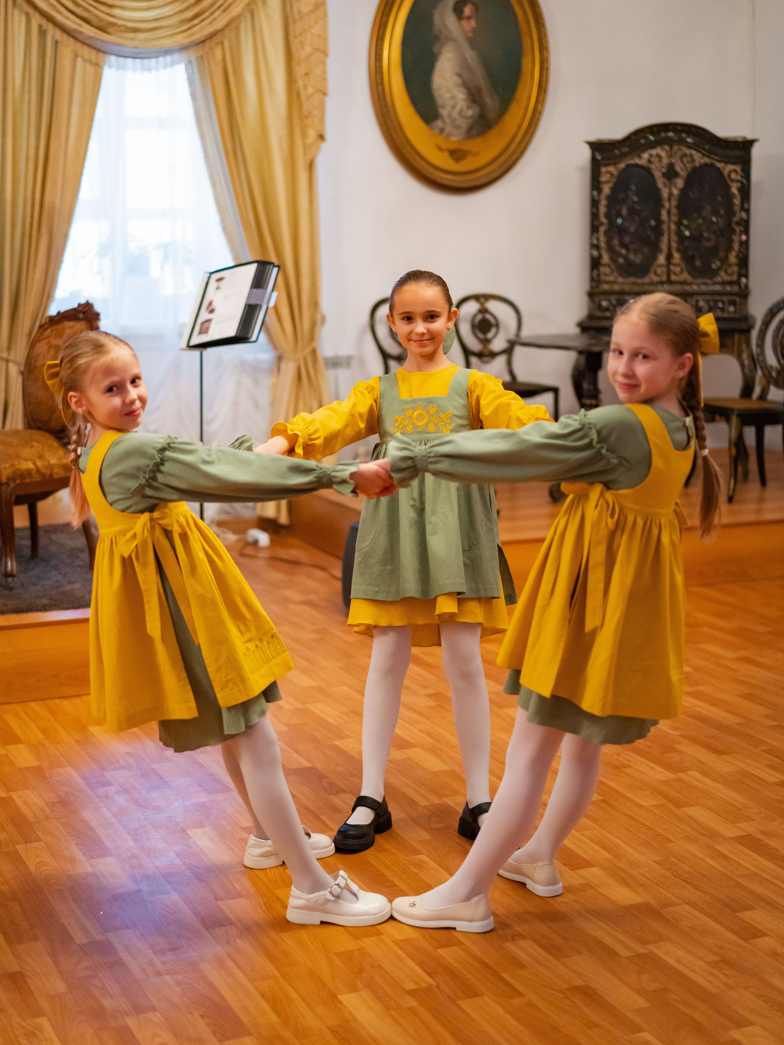 Показ одежды в рамках выставки «105. Лучшее». Фотограф Москва