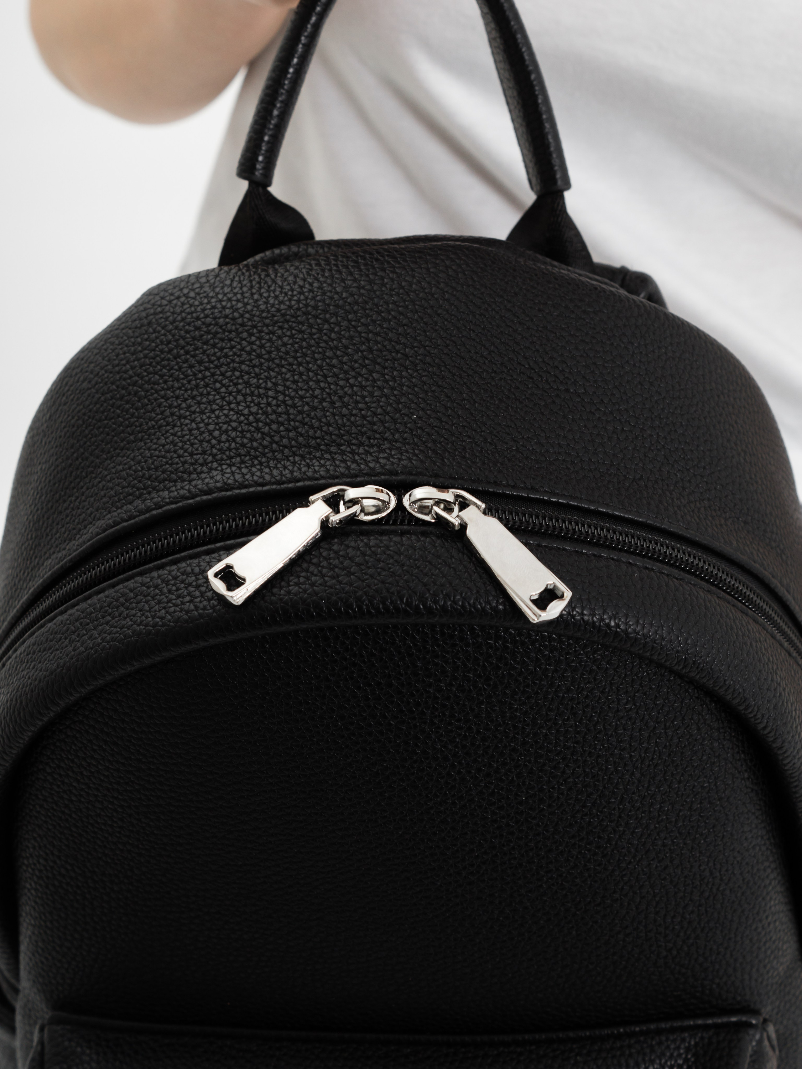 Съемка женского рюкзака для маркетплейсов озон и валберис. Фотограф Оксана Токарева Ижевск