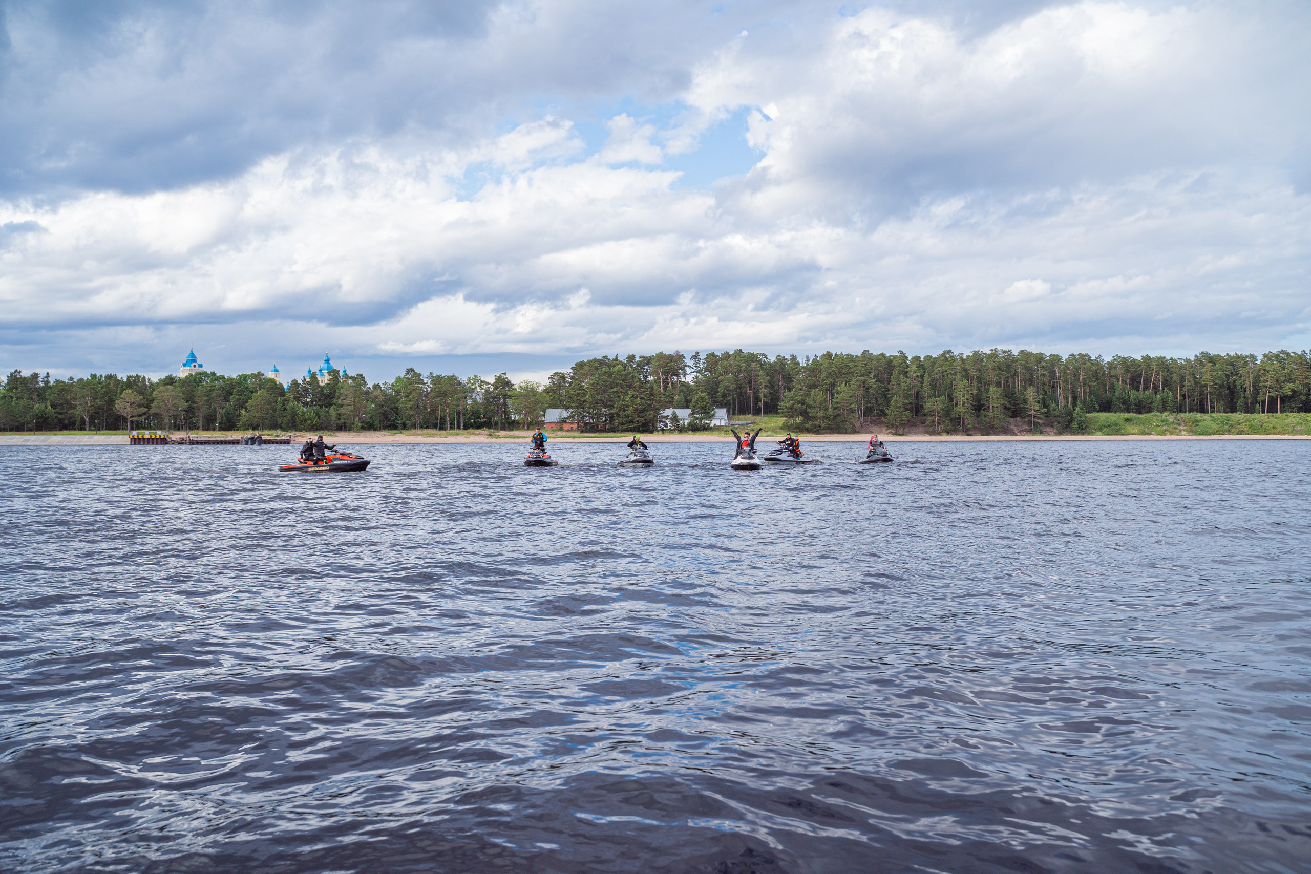 Гидровыезд в Коневский мужской монастырь. Свадебный, семейный, портретный, репортажный фотограф в Санкт-Петербурге
