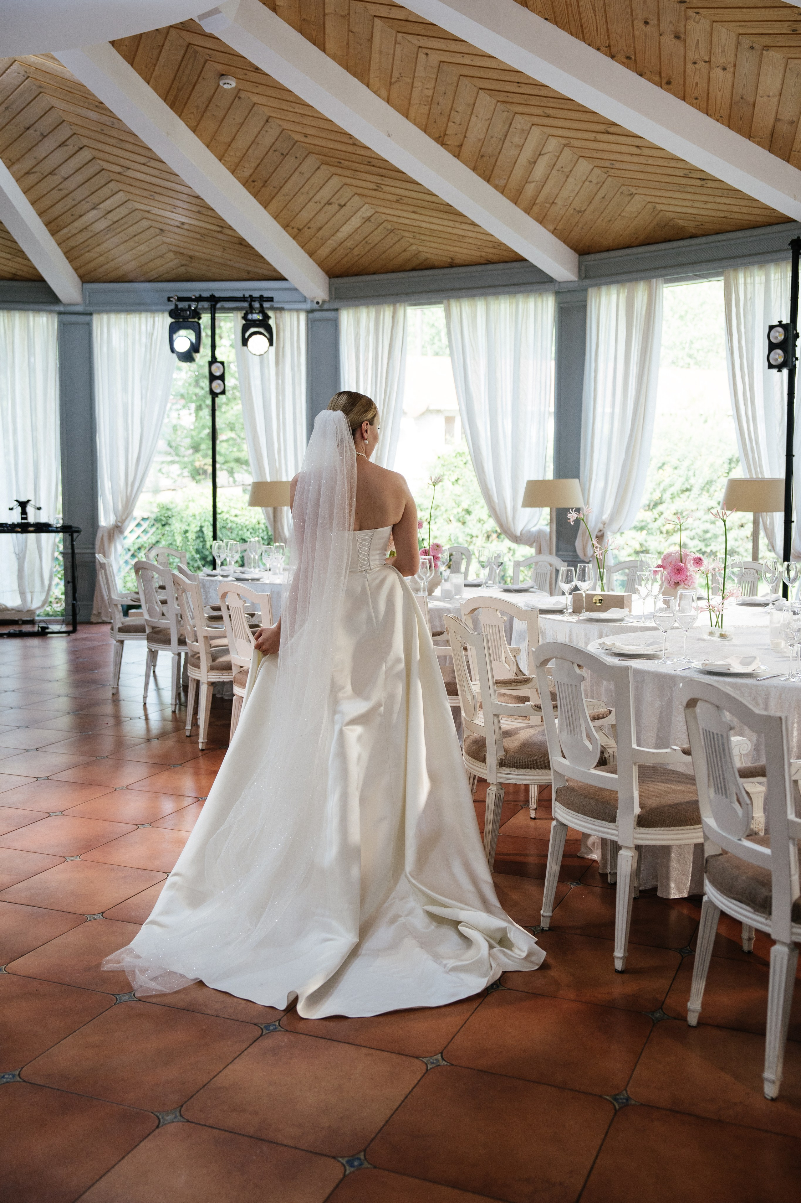 Юлия & Максим. Уютная свадьба в стиле современная классика на заливе. Свадебный фотограф организатор в Санкт-Петербурге Ассоль Опарина