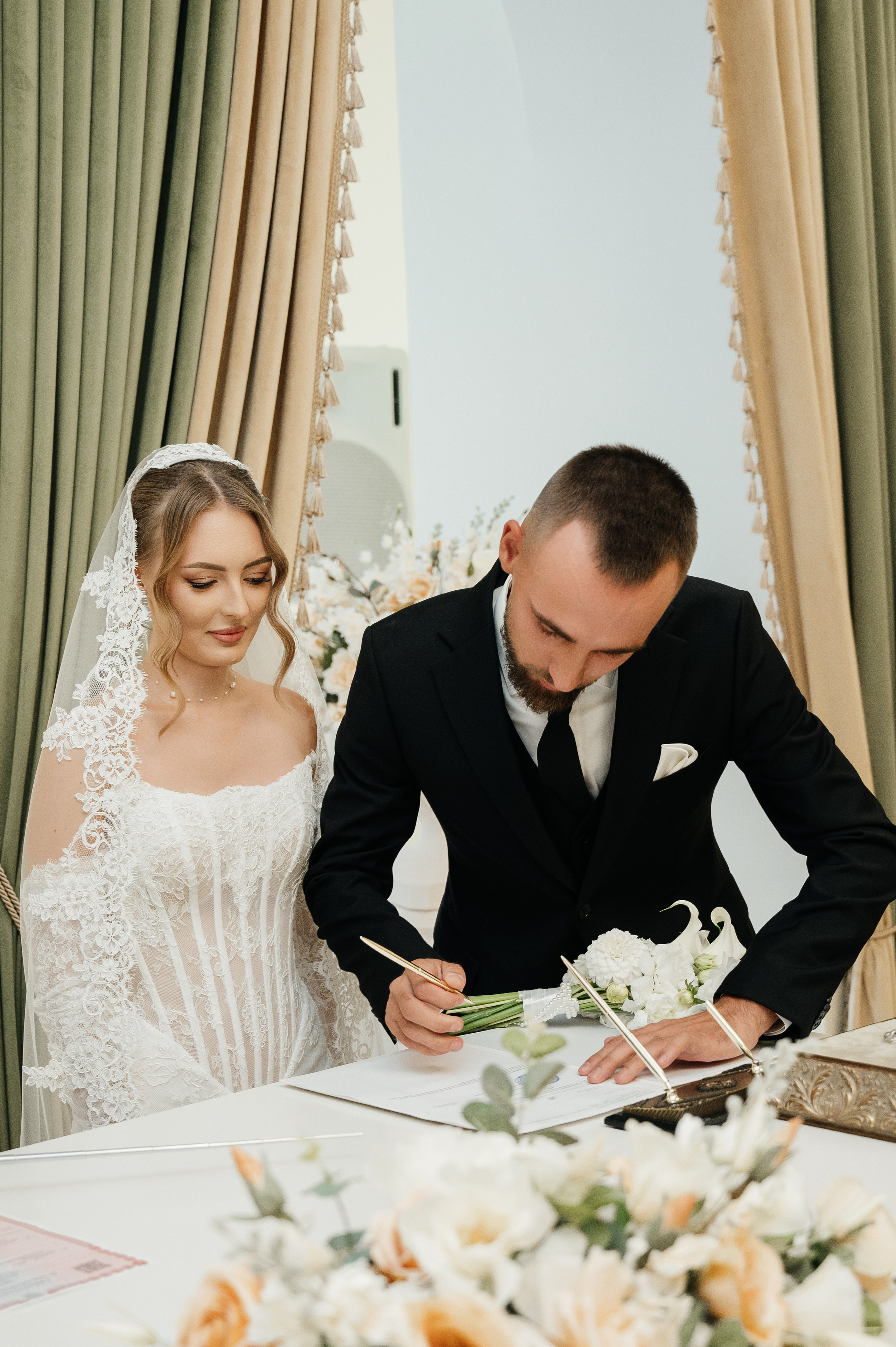 Виктор и Валерия (загс). Свадебный и семейный фотограф в Краснодаре Алина Мельник