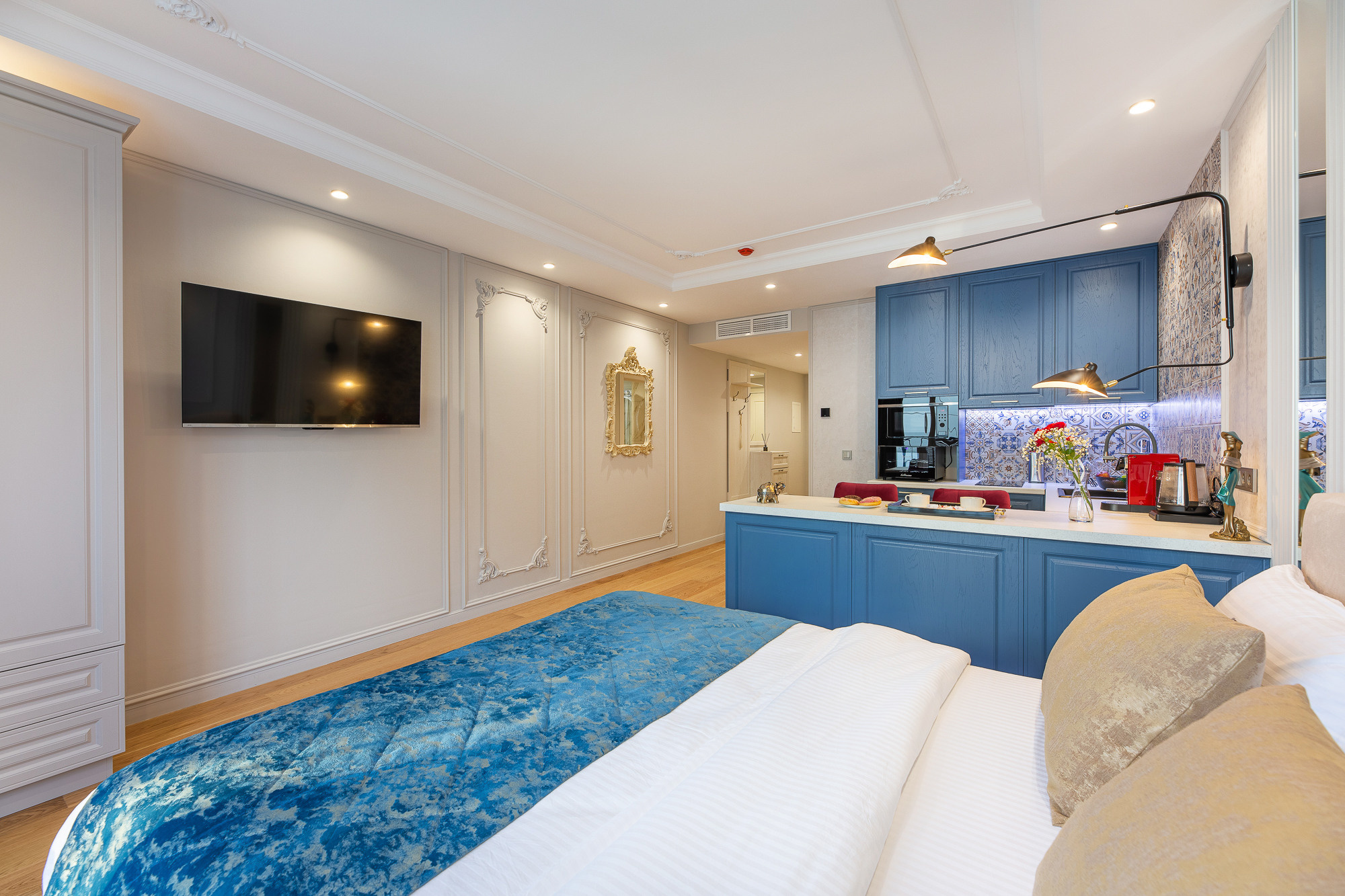 Renatphoto-фотосъемка апартаментов в Новороссийске. Профессиональная фотосъёмка интерьеров, предметная фотосессия еды для меню г. Анапа