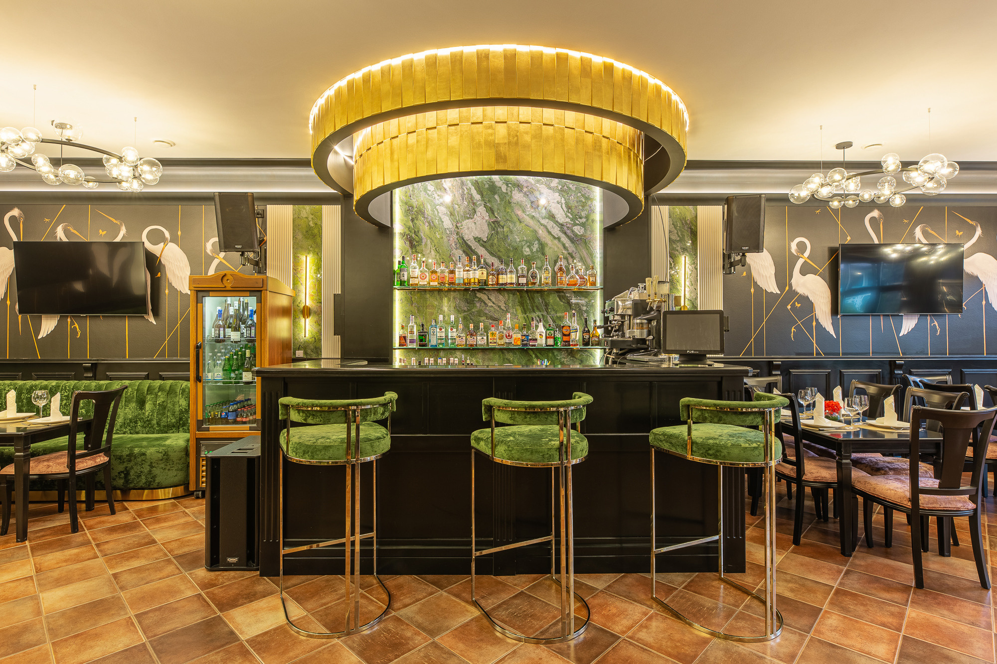 Renatphoto-Фотосъёмка для ресторана при отеле. Профессиональная фотосъёмка интерьеров, предметная фотосессия еды для меню г. Анапа