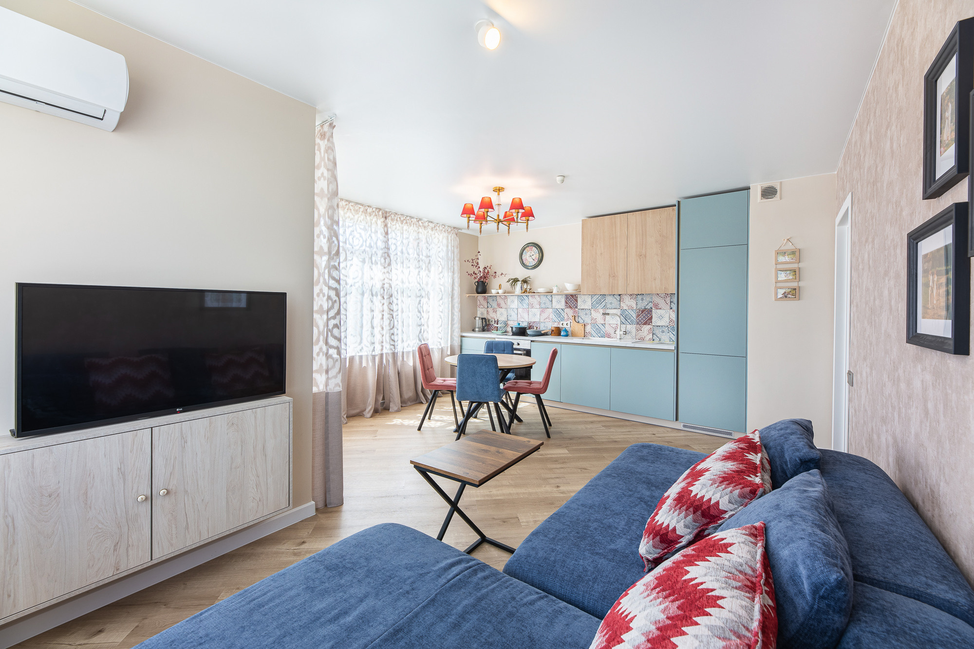 Renatphoto-Фотограф интерьеров для коммерции. Профессиональная фотосъёмка интерьеров, предметная фотосессия еды для меню г. Анапа