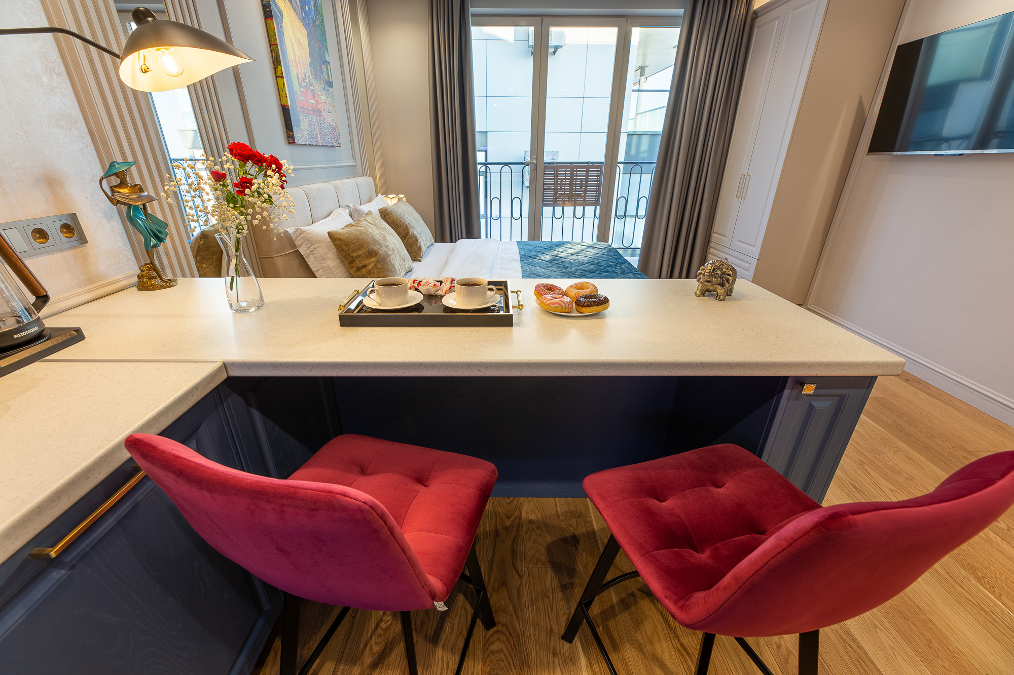 Renatphoto-фотосъемка апартаментов в Новороссийске. Профессиональная фотосъёмка интерьеров, предметная фотосессия еды для меню г. Анапа