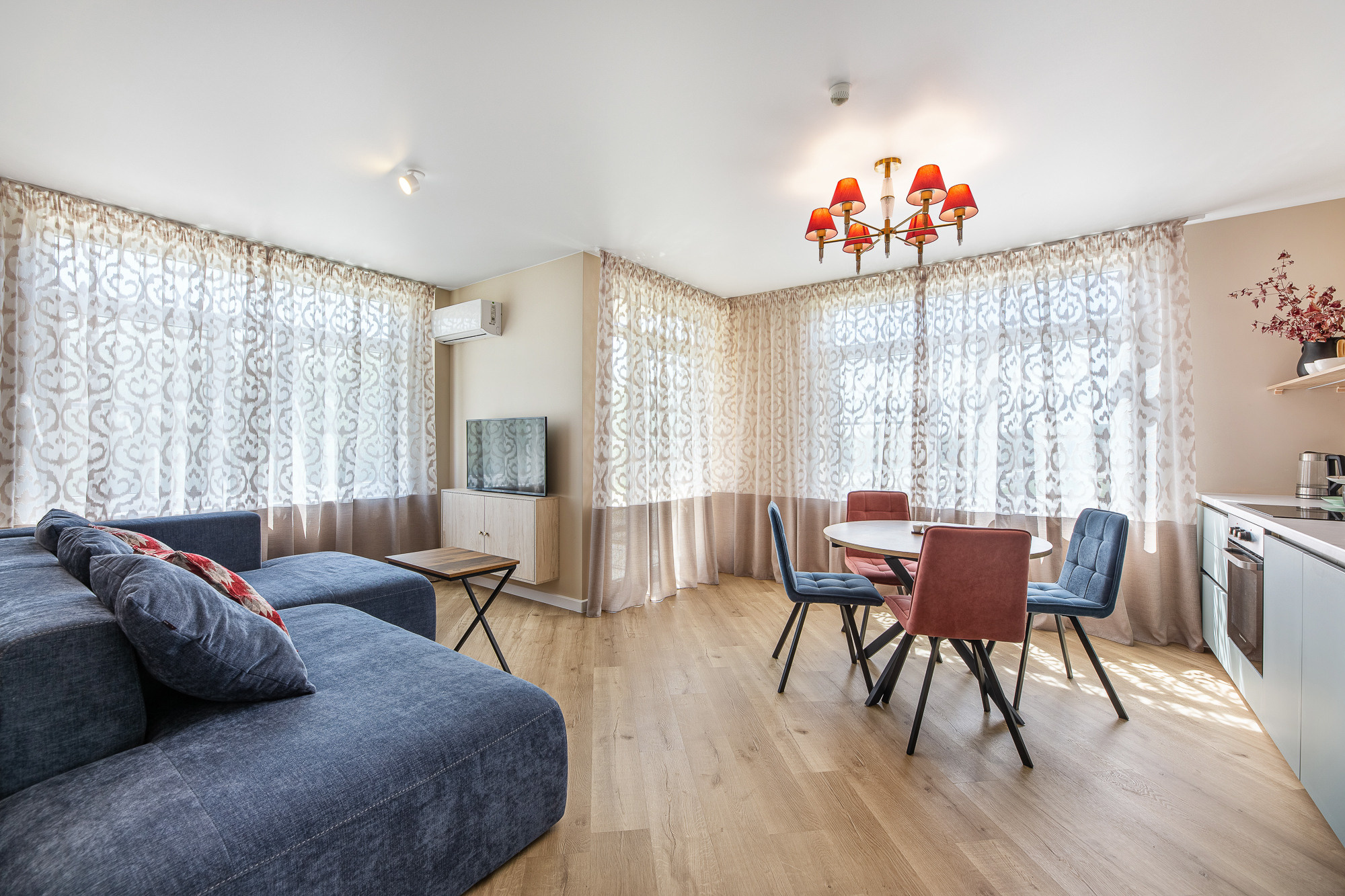 Renatphoto-Фотограф интерьеров для коммерции. Профессиональная фотосъёмка интерьеров, предметная фотосессия еды для меню г. Анапа