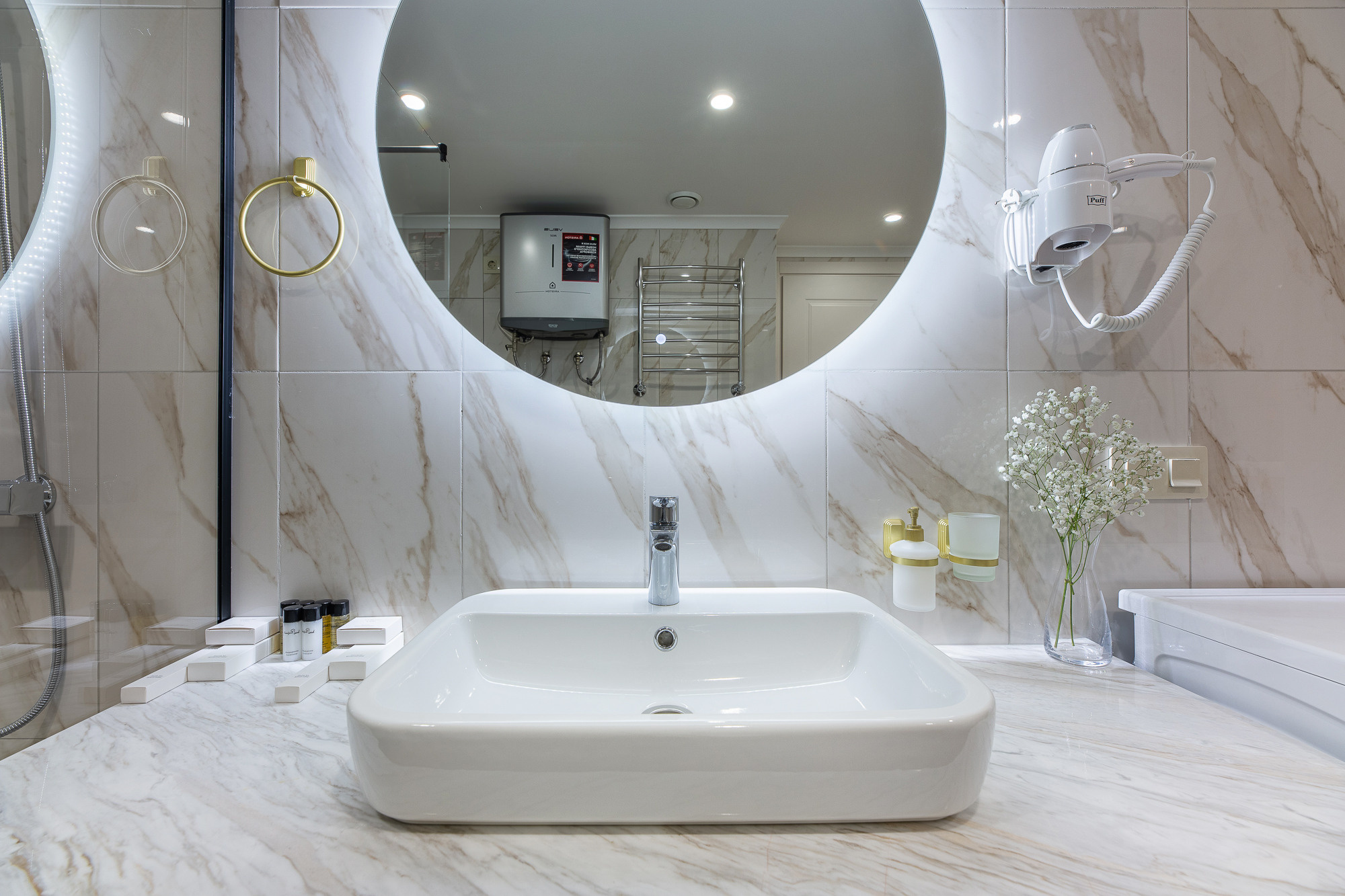 Renatphoto-фотосъемка апартаментов в Новороссийске. Профессиональная фотосъёмка интерьеров, предметная фотосессия еды для меню г. Анапа