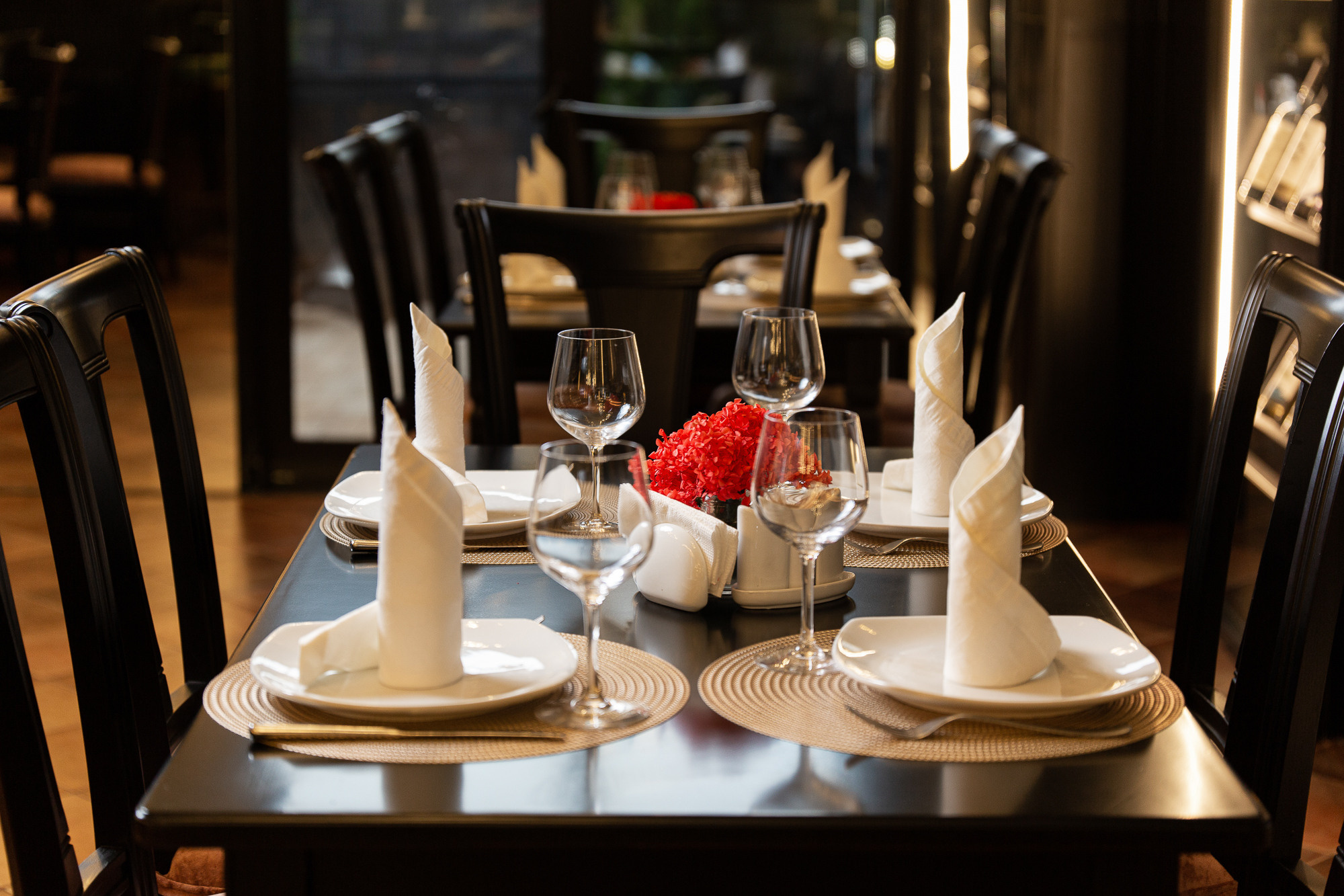 Renatphoto-Фотосъёмка для ресторана при отеле. Профессиональная фотосъёмка интерьеров, предметная фотосессия еды для меню г. Анапа